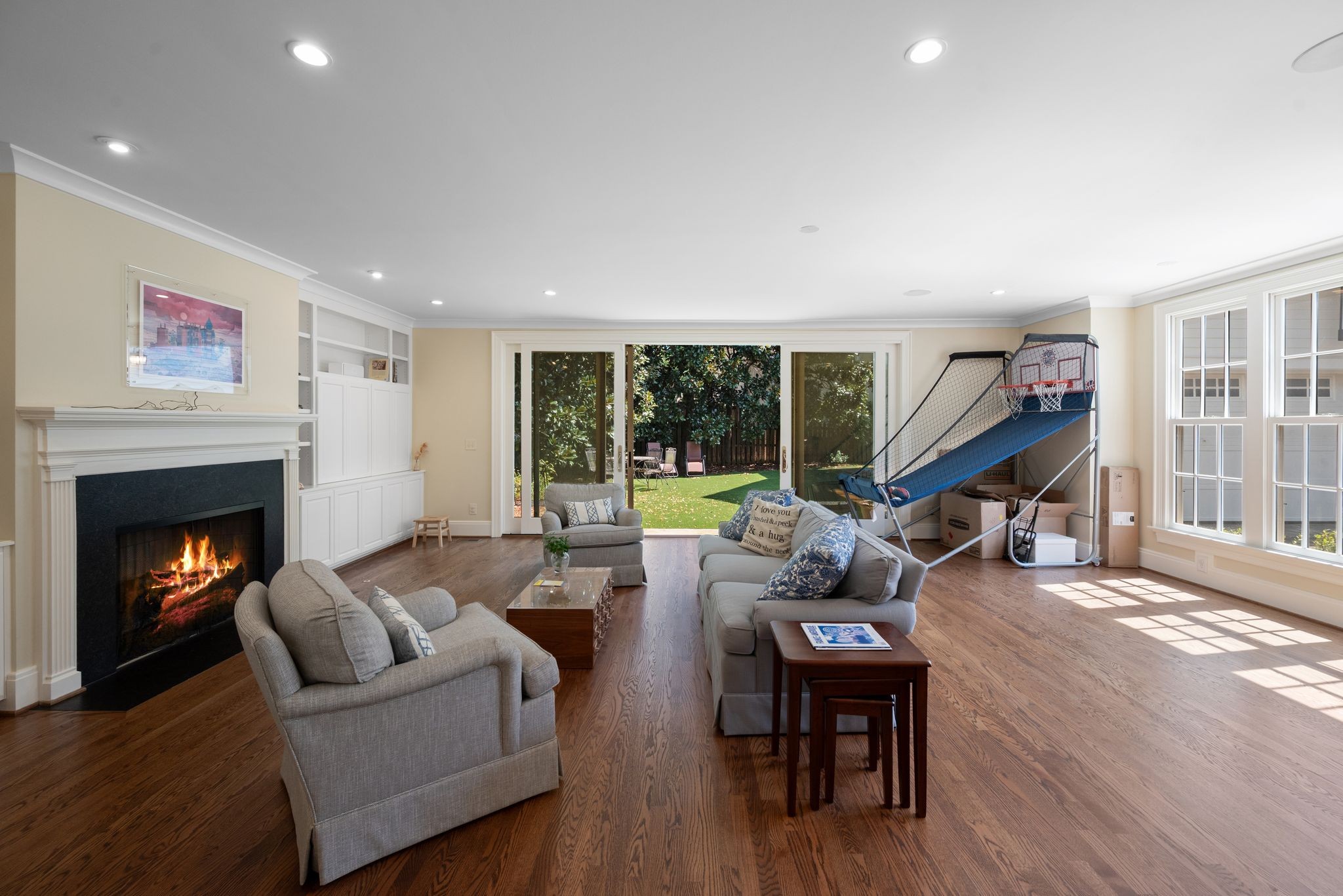 121 Blackburn Ave