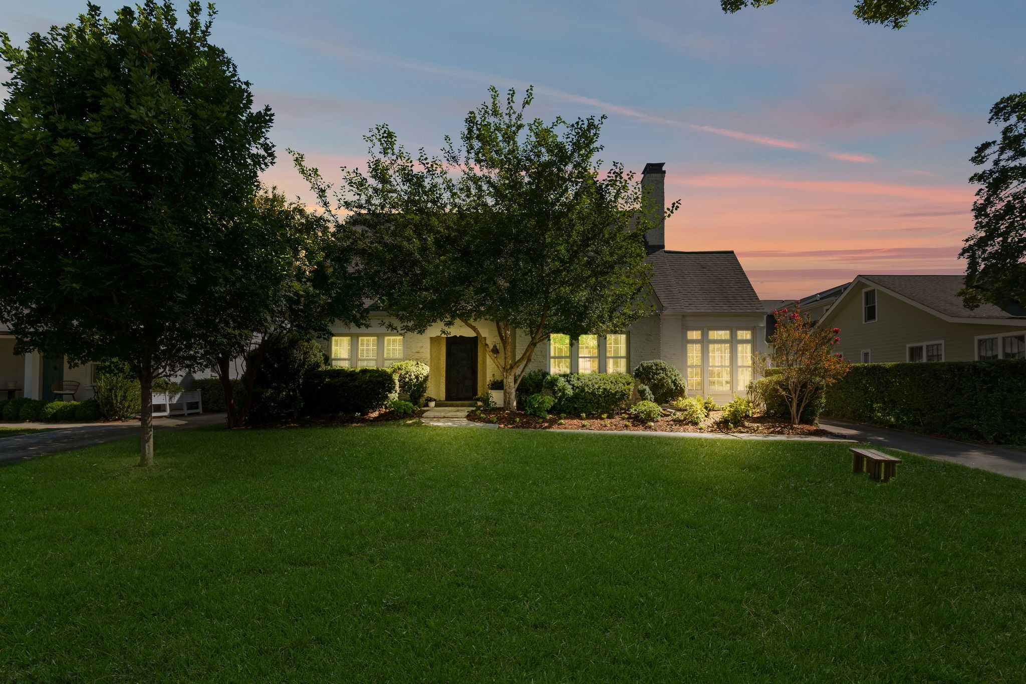 121 Blackburn Ave