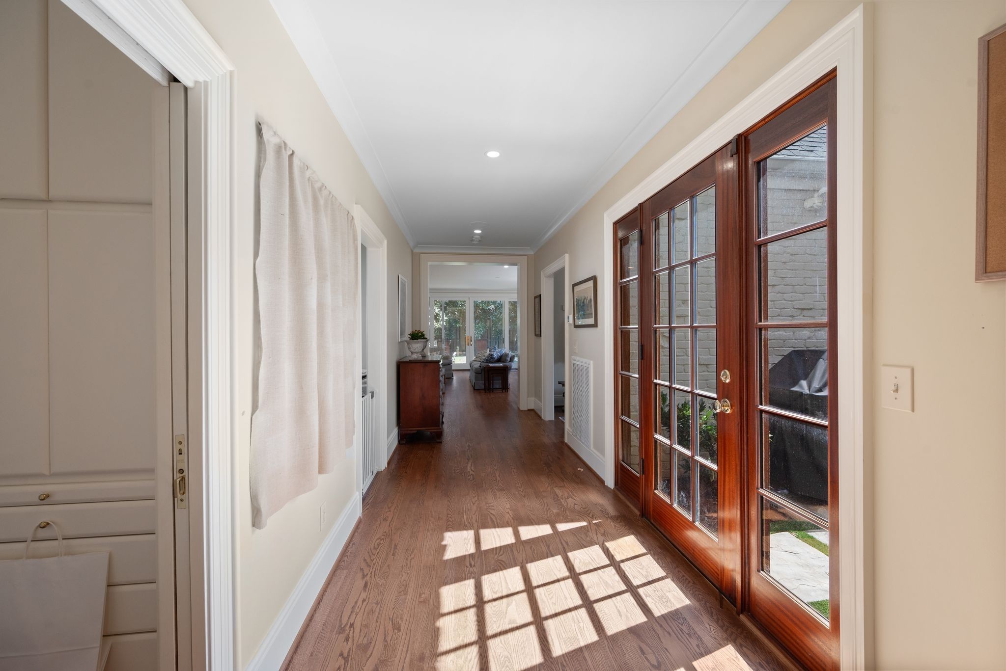 121 Blackburn Ave