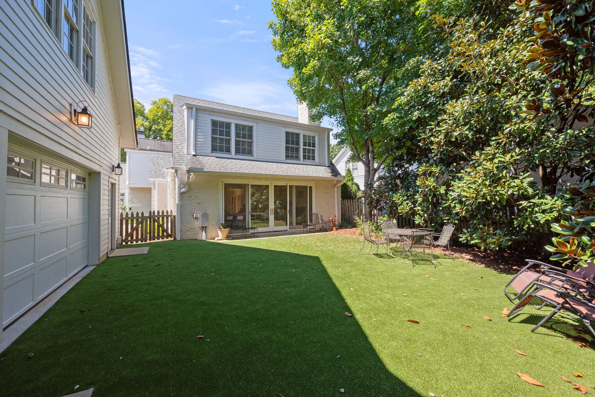 121 Blackburn Ave
