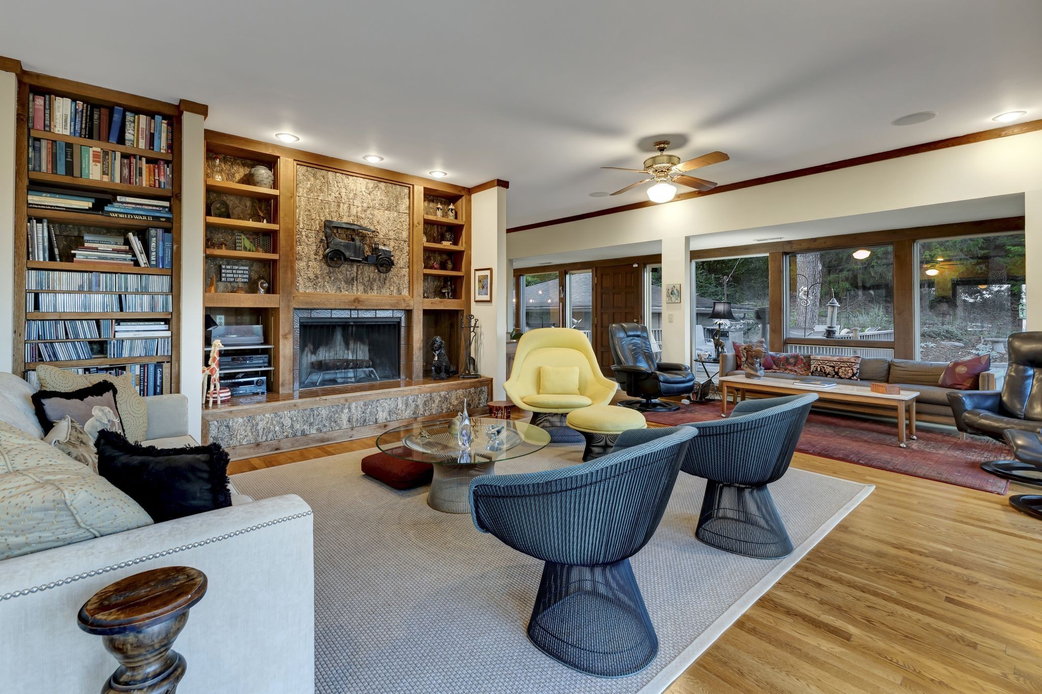 5005 Villa Crest Dr