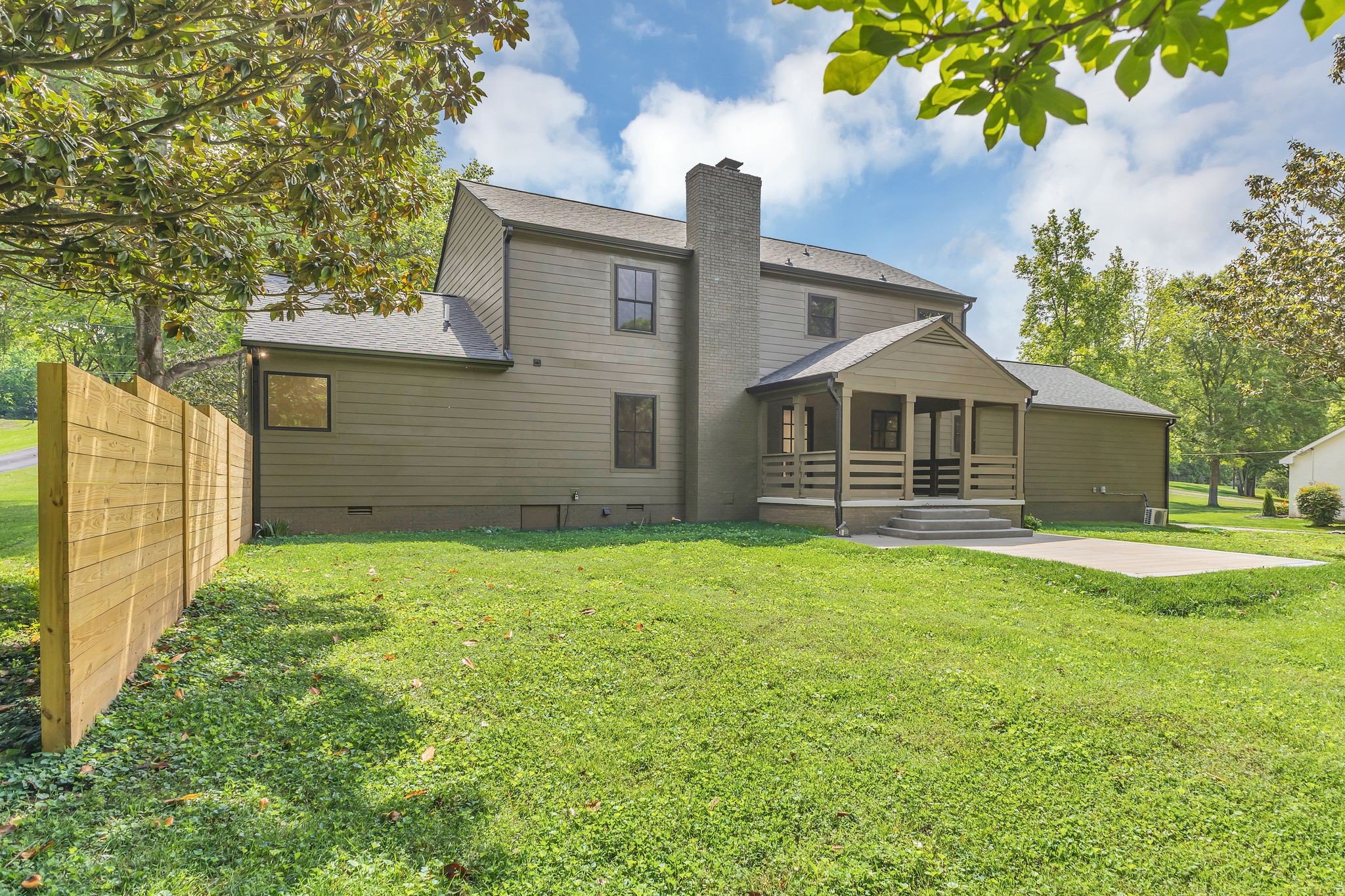 2513 Hillsboro Road