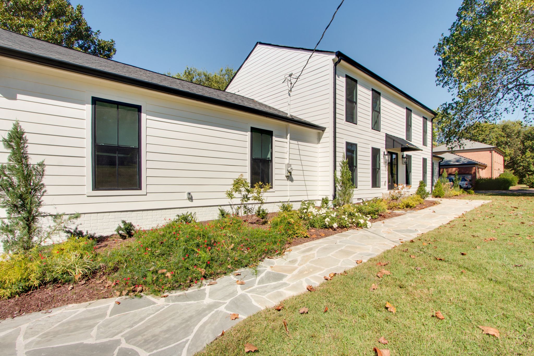 2513 Hillsboro Road