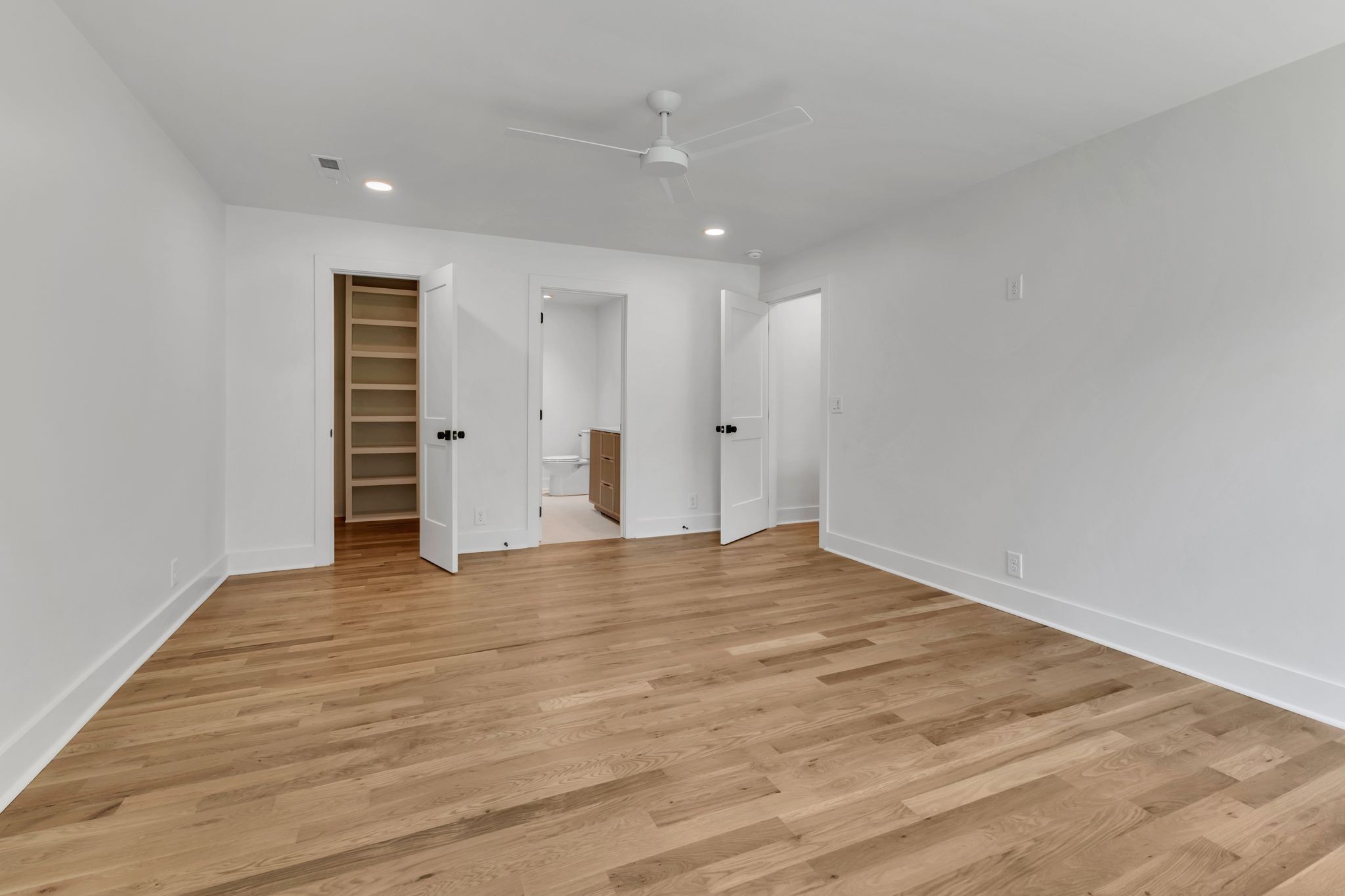 2513 Hillsboro Road