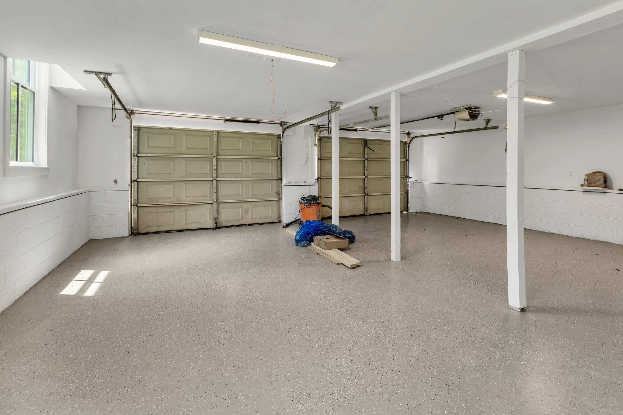 2513 Hillsboro Road