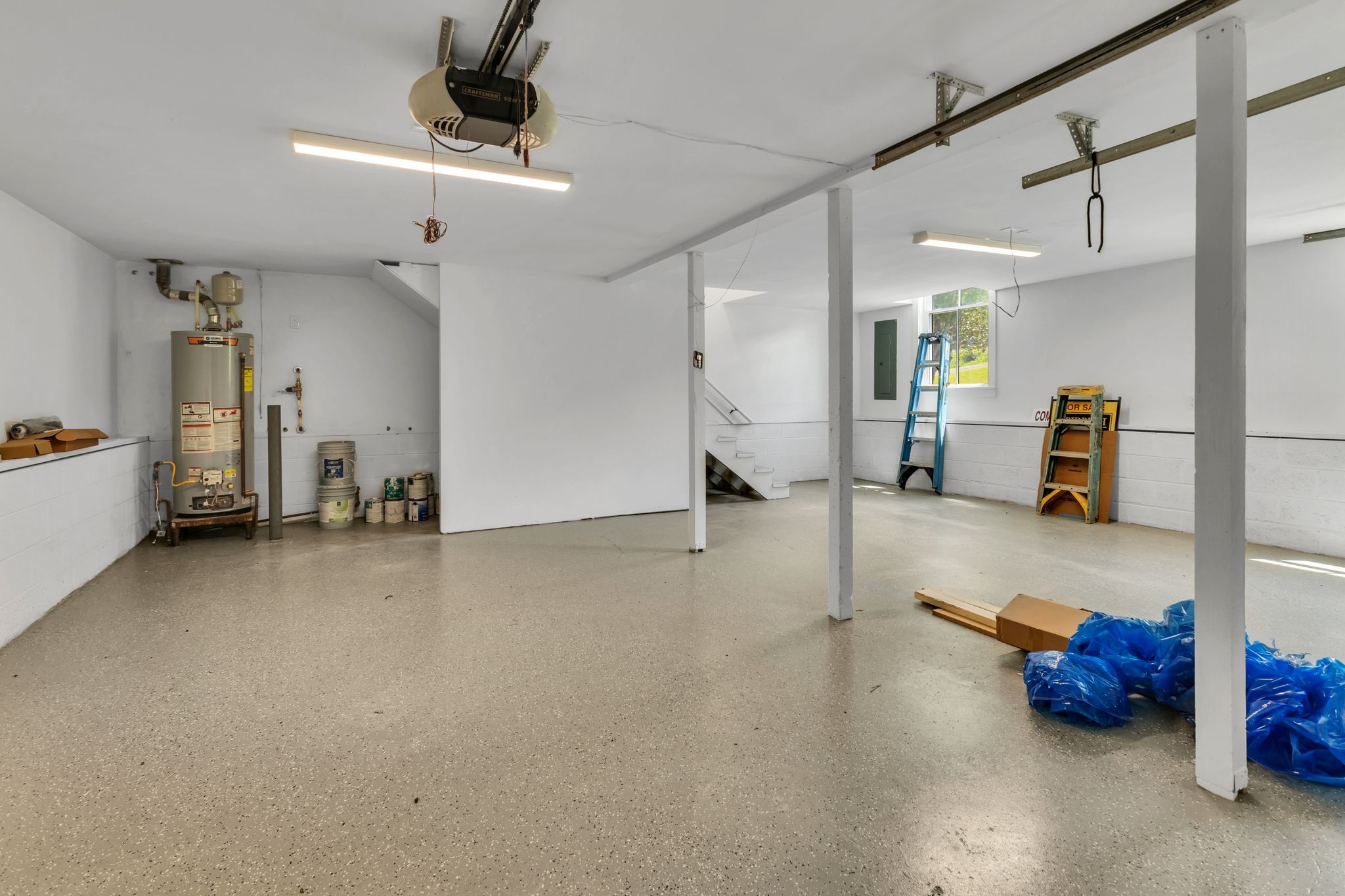2513 Hillsboro Road