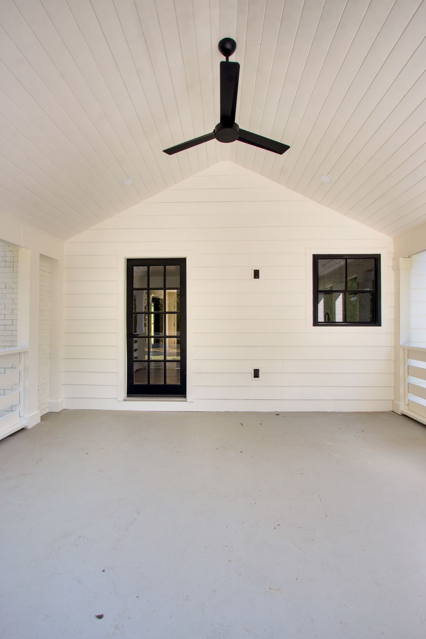 2513 Hillsboro Road
