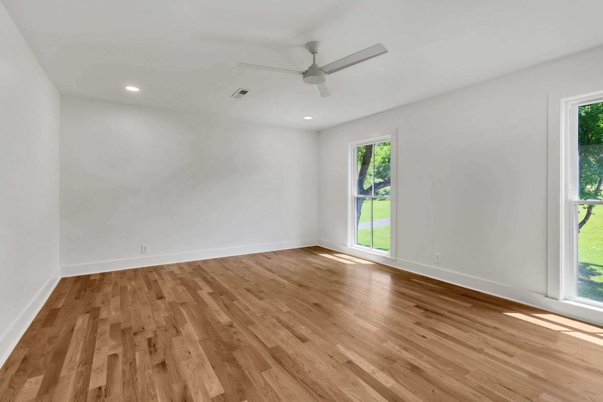 2513 Hillsboro Road