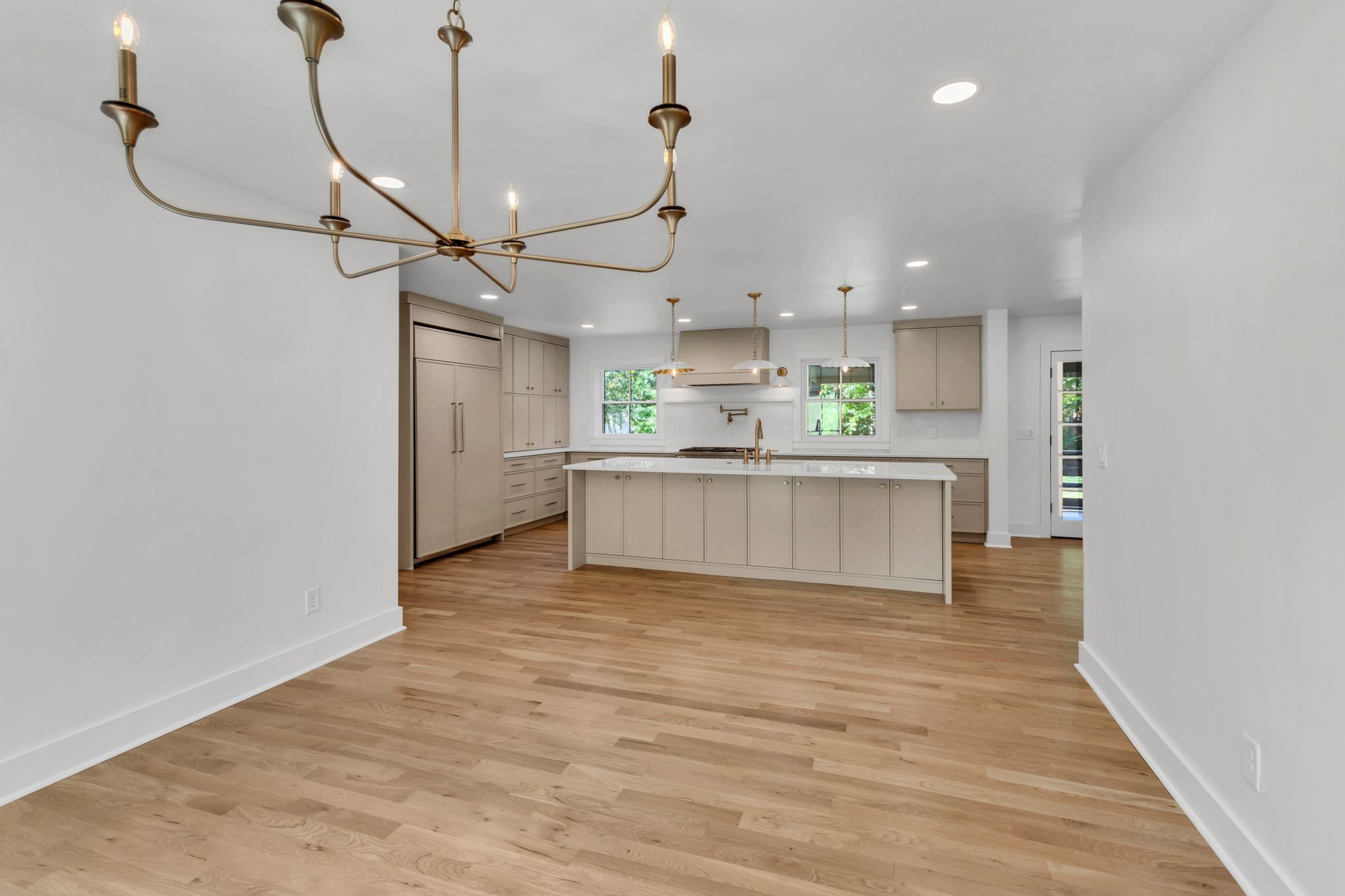 2513 Hillsboro Road