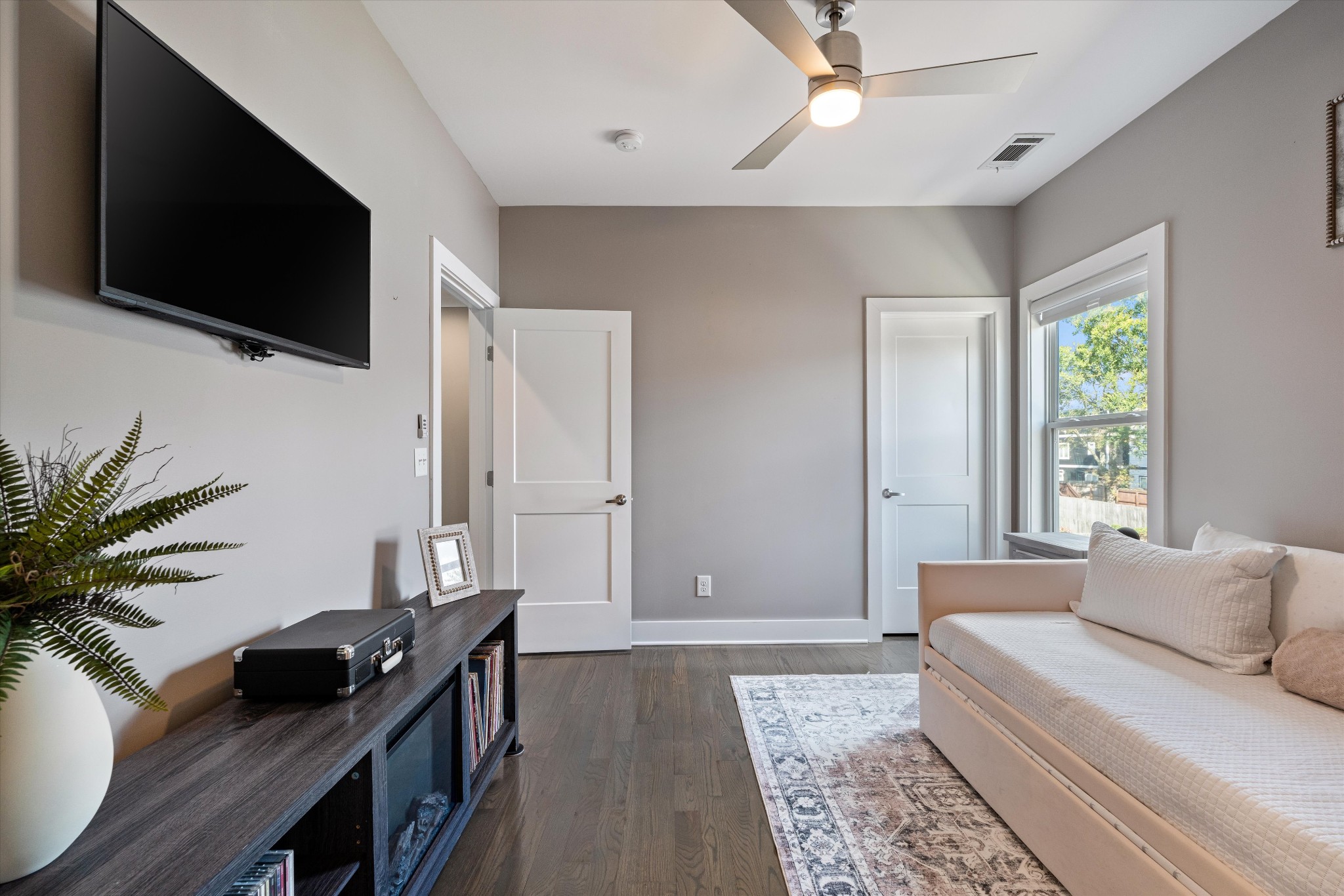 5806 Carl Pl Unit: A