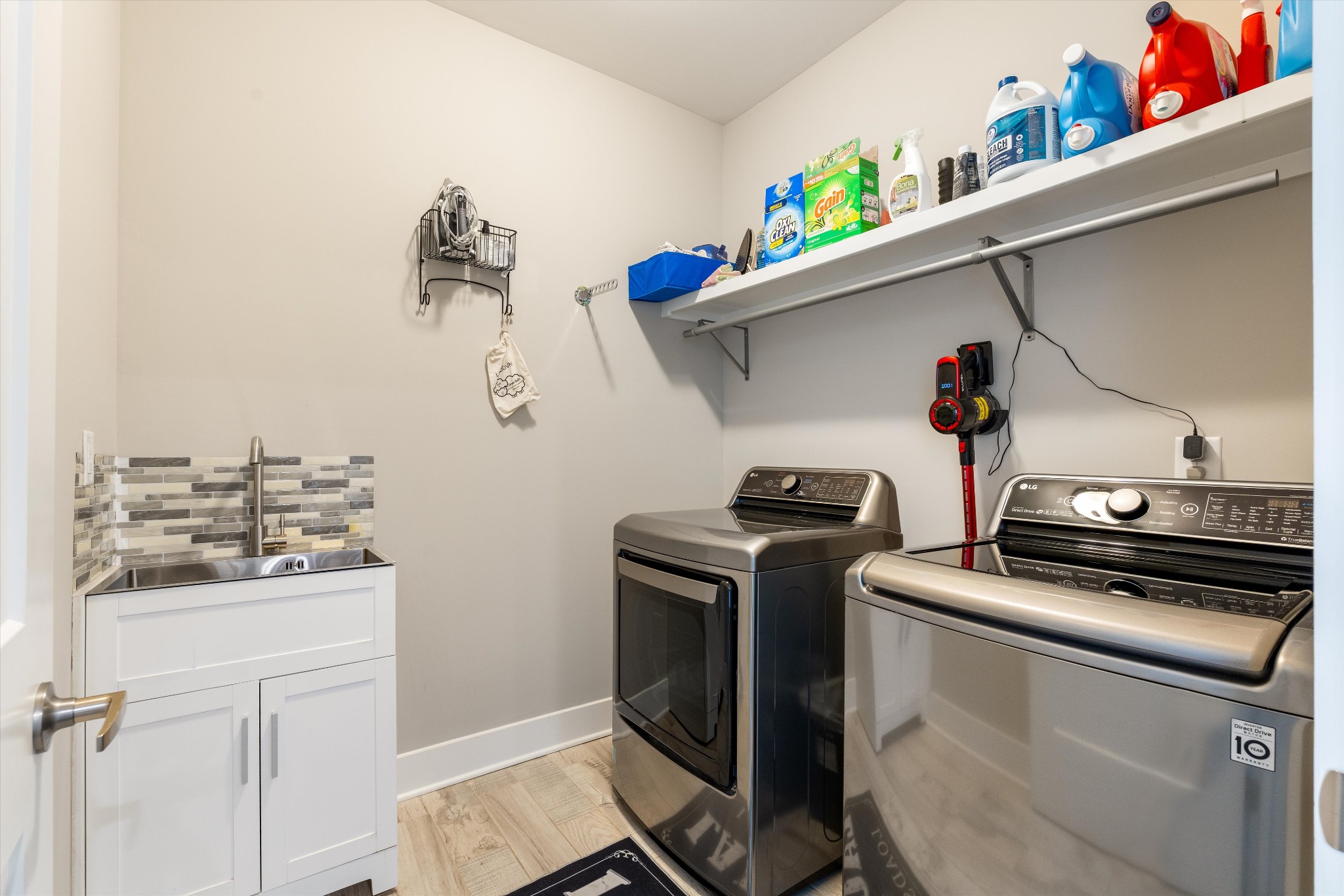 5806 Carl Pl Unit: A