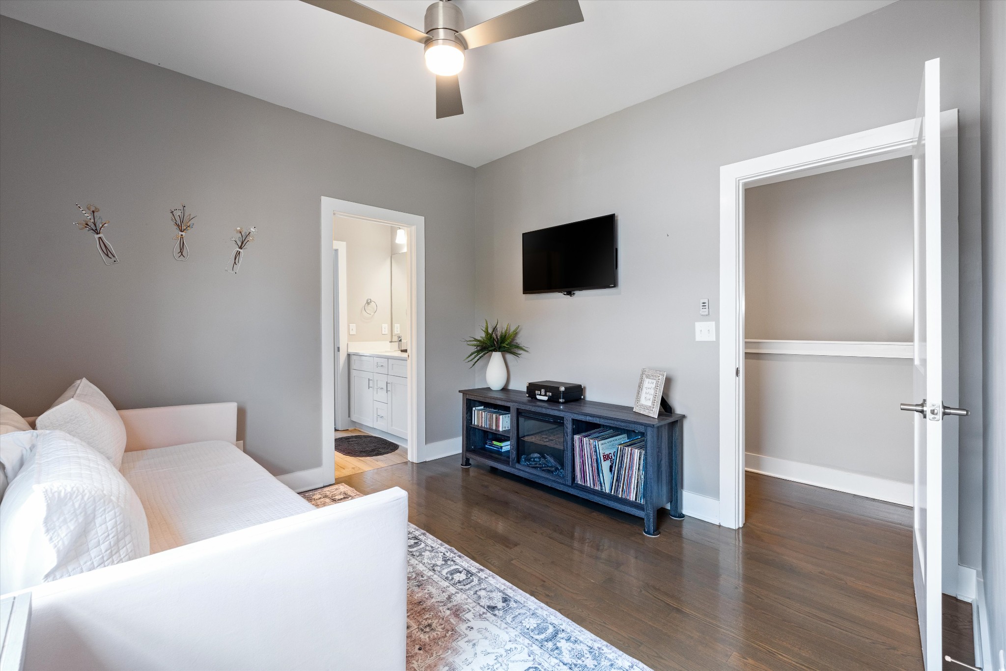 5806 Carl Pl Unit: A