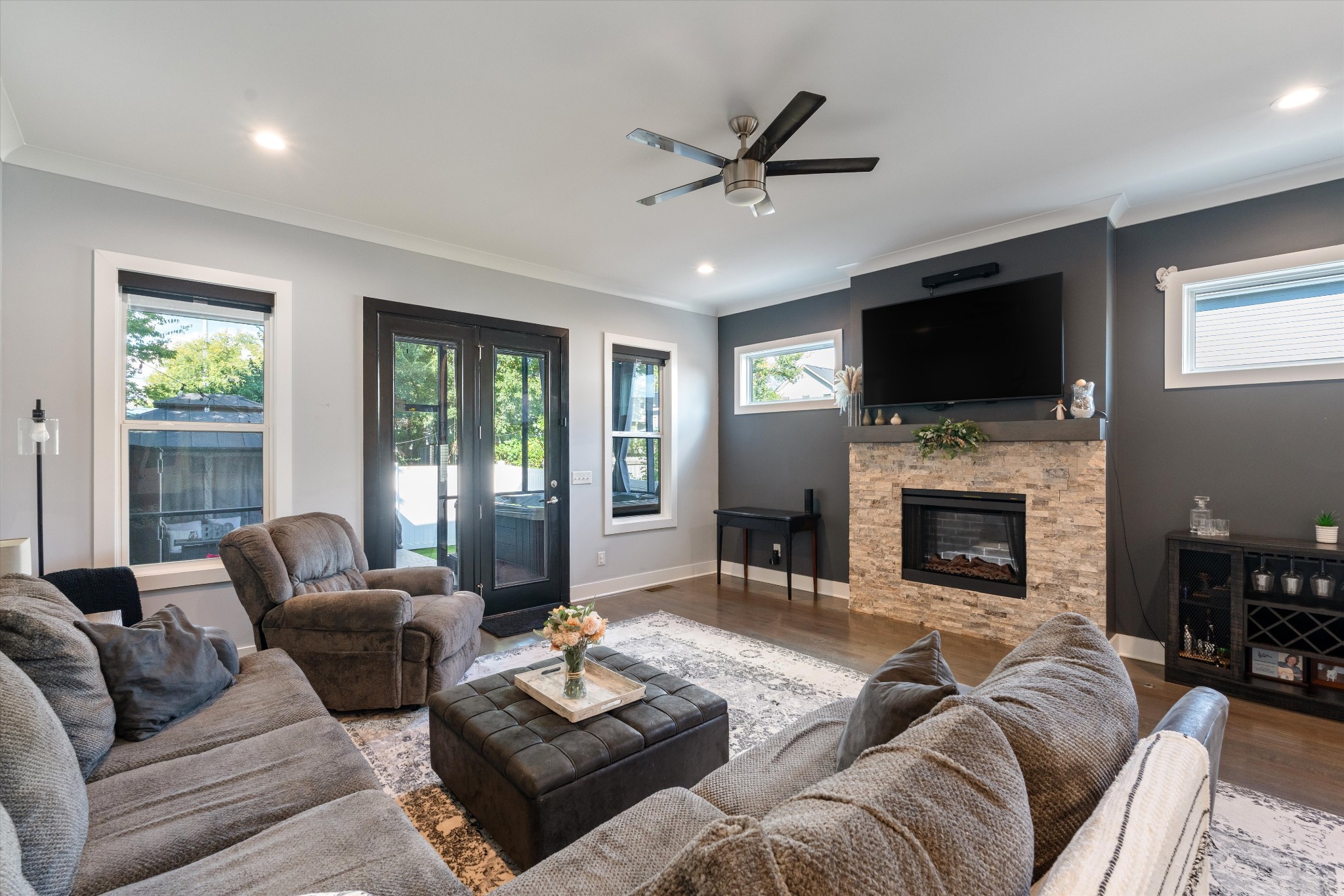 5806 Carl Pl Unit: A