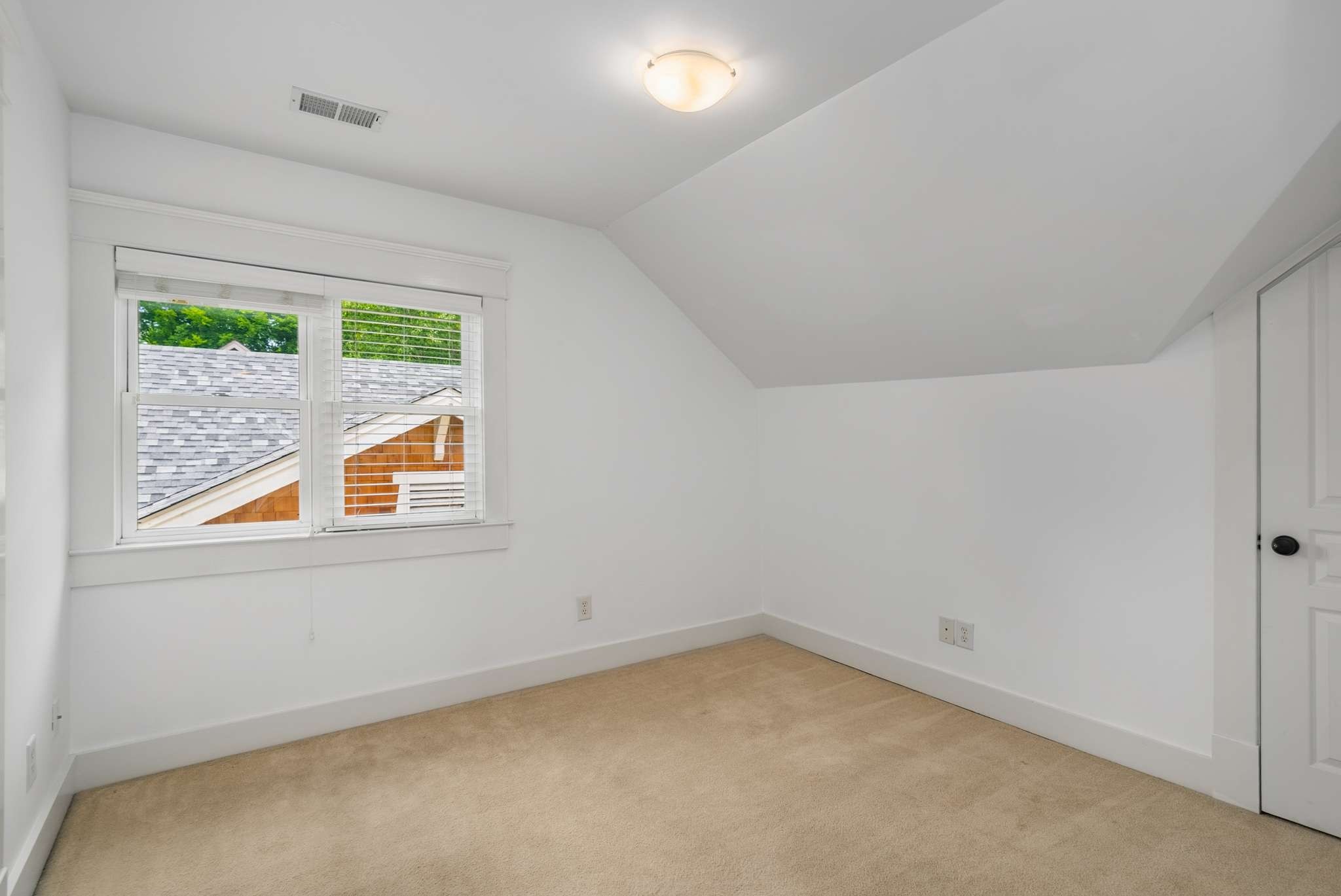 162 Woodmont Blvd