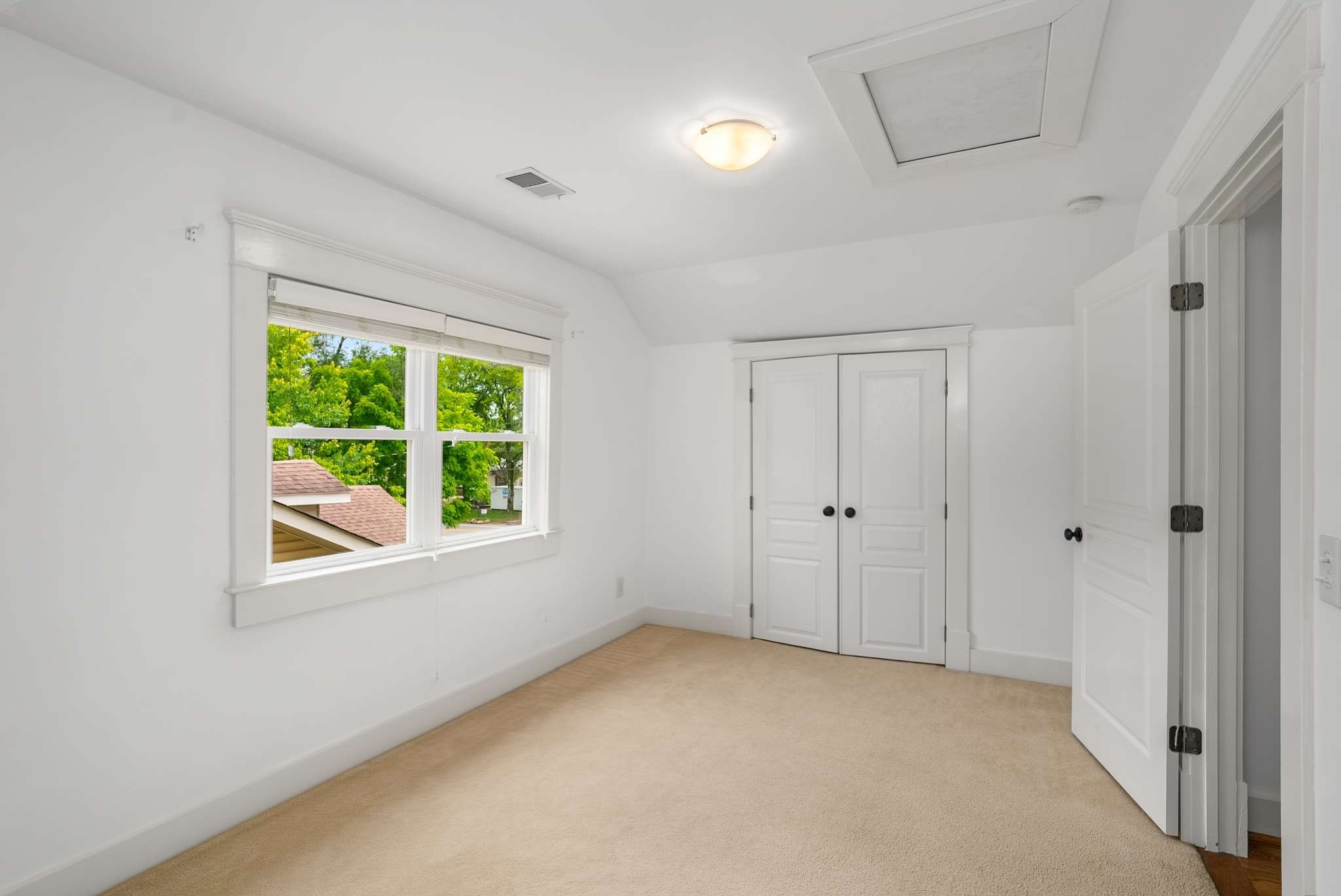 162 Woodmont Blvd