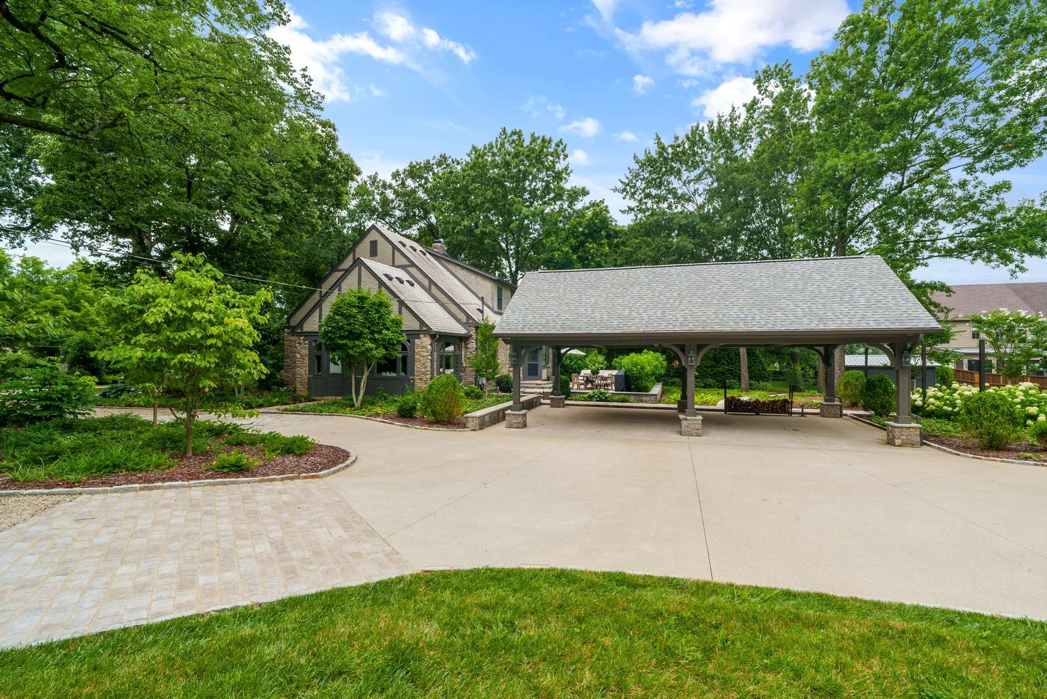 3704 Woodmont Blvd