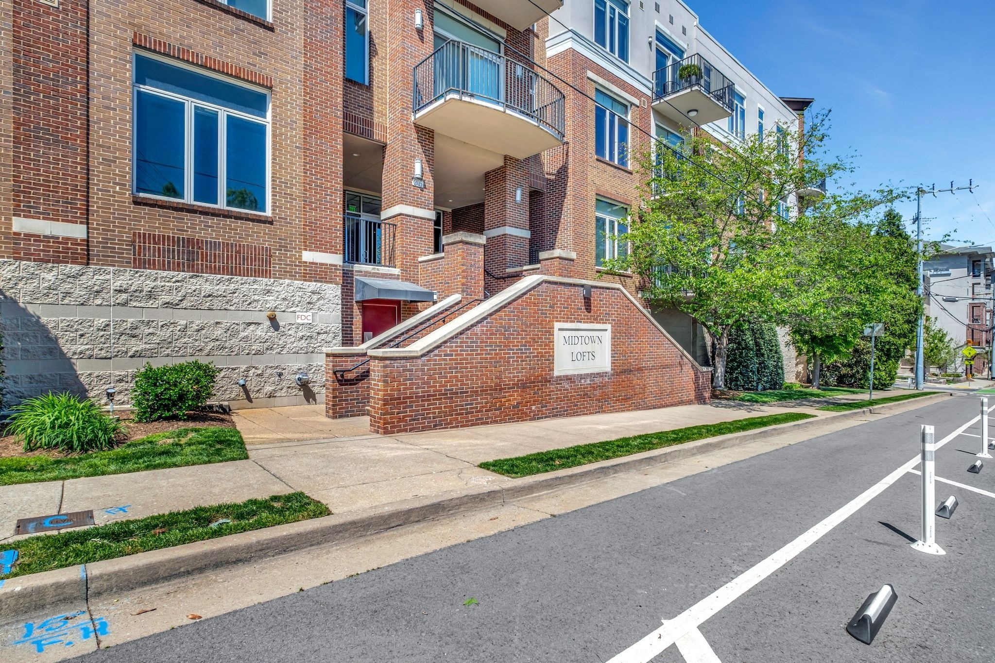 205 31st Ave, N Unit: 211