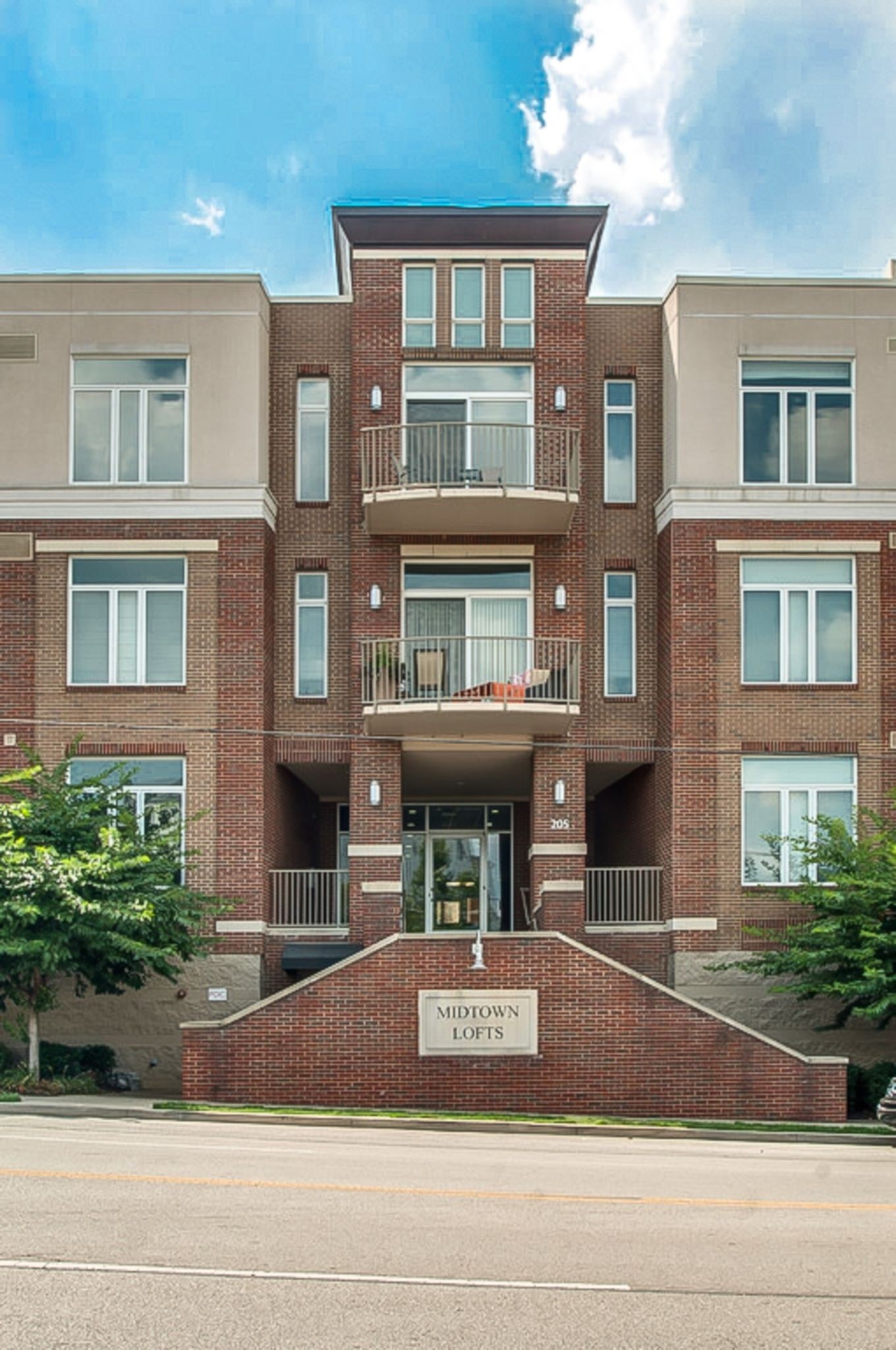 205 31st Ave, N Unit: 211