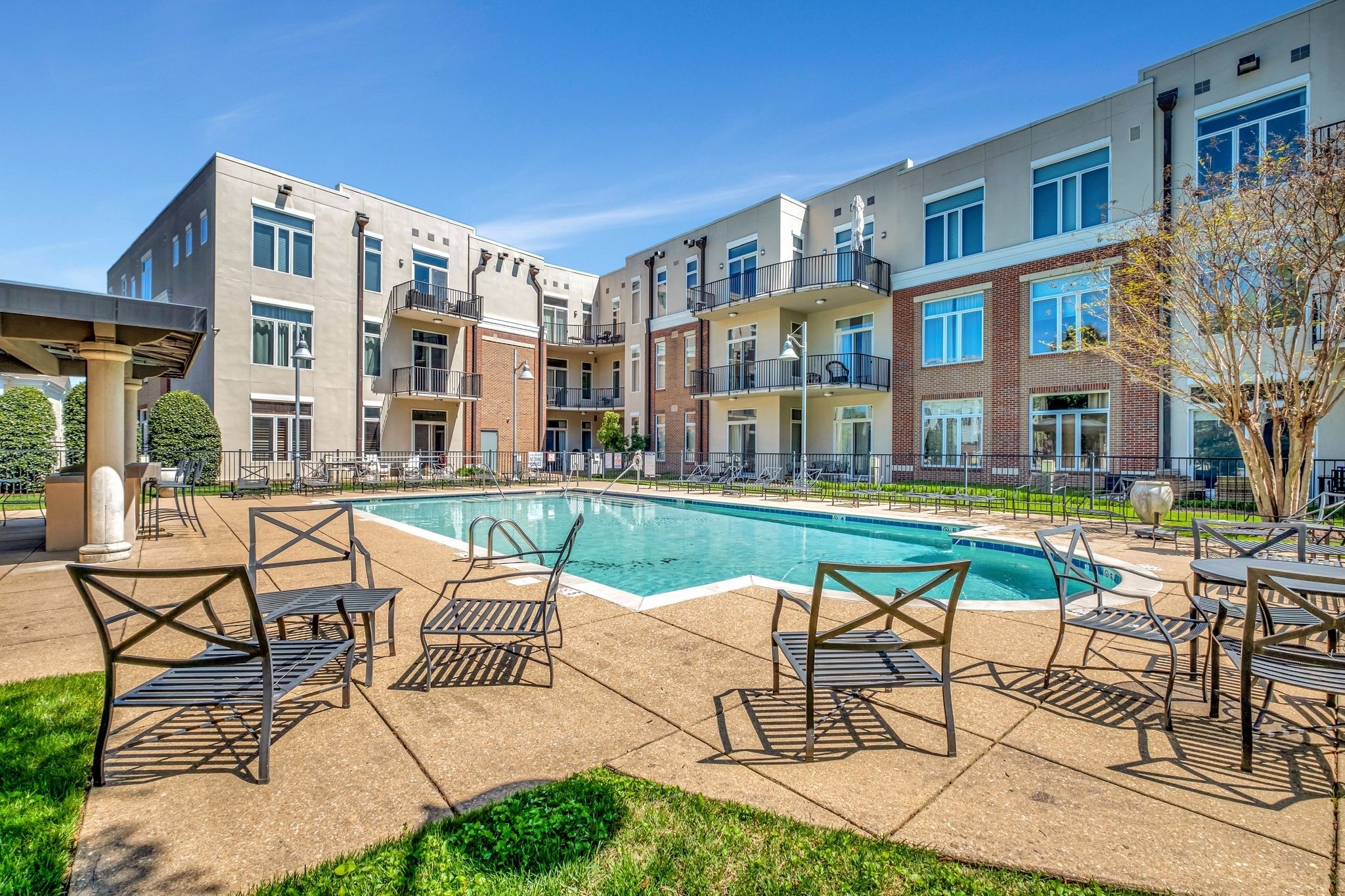 205 31st Ave, N Unit: 211