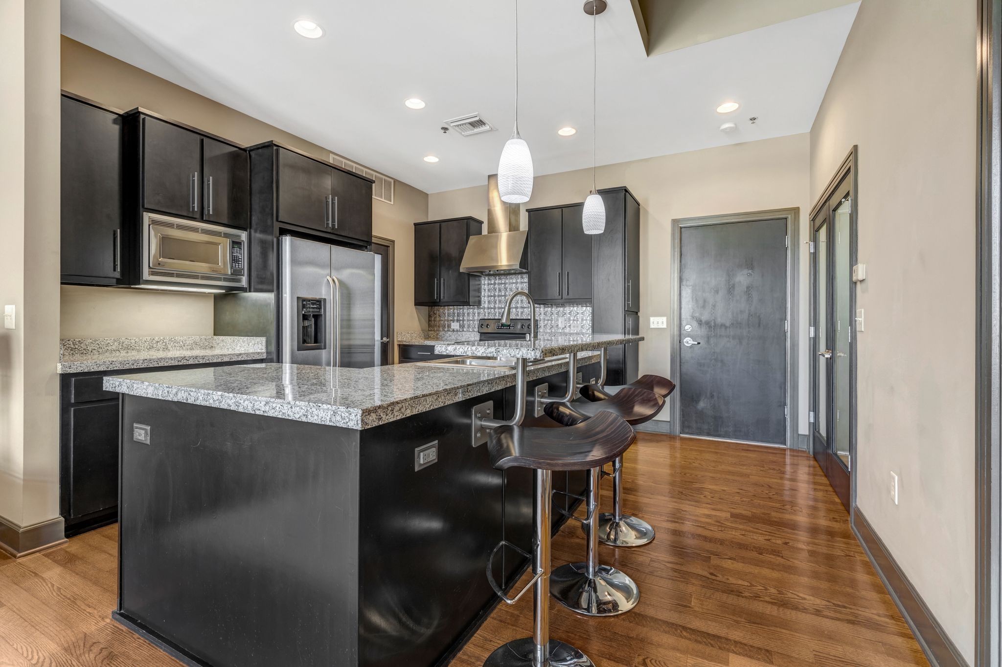 205 31st Ave, N Unit: 211