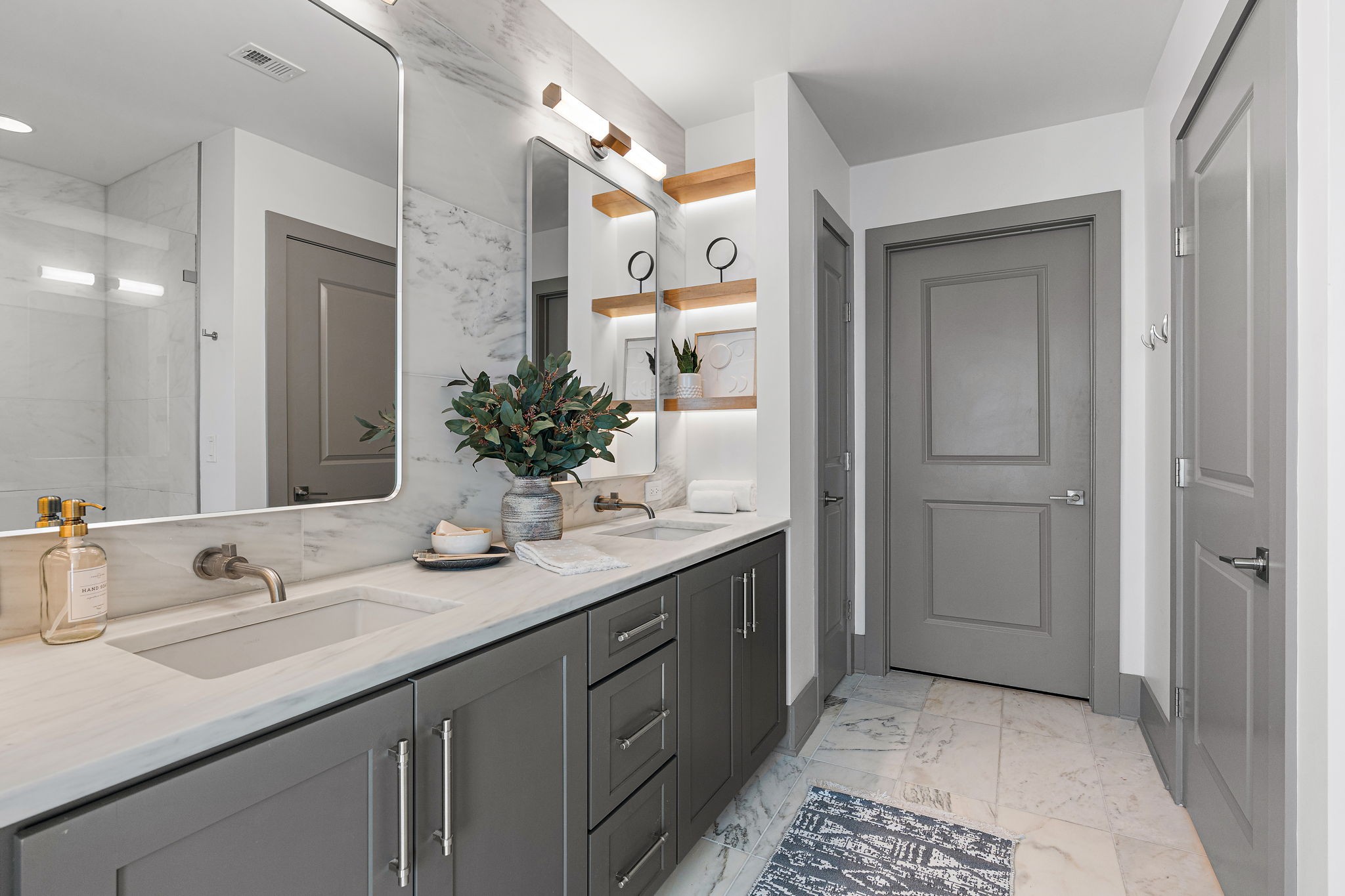 1616 West End Ave Unit: 2005