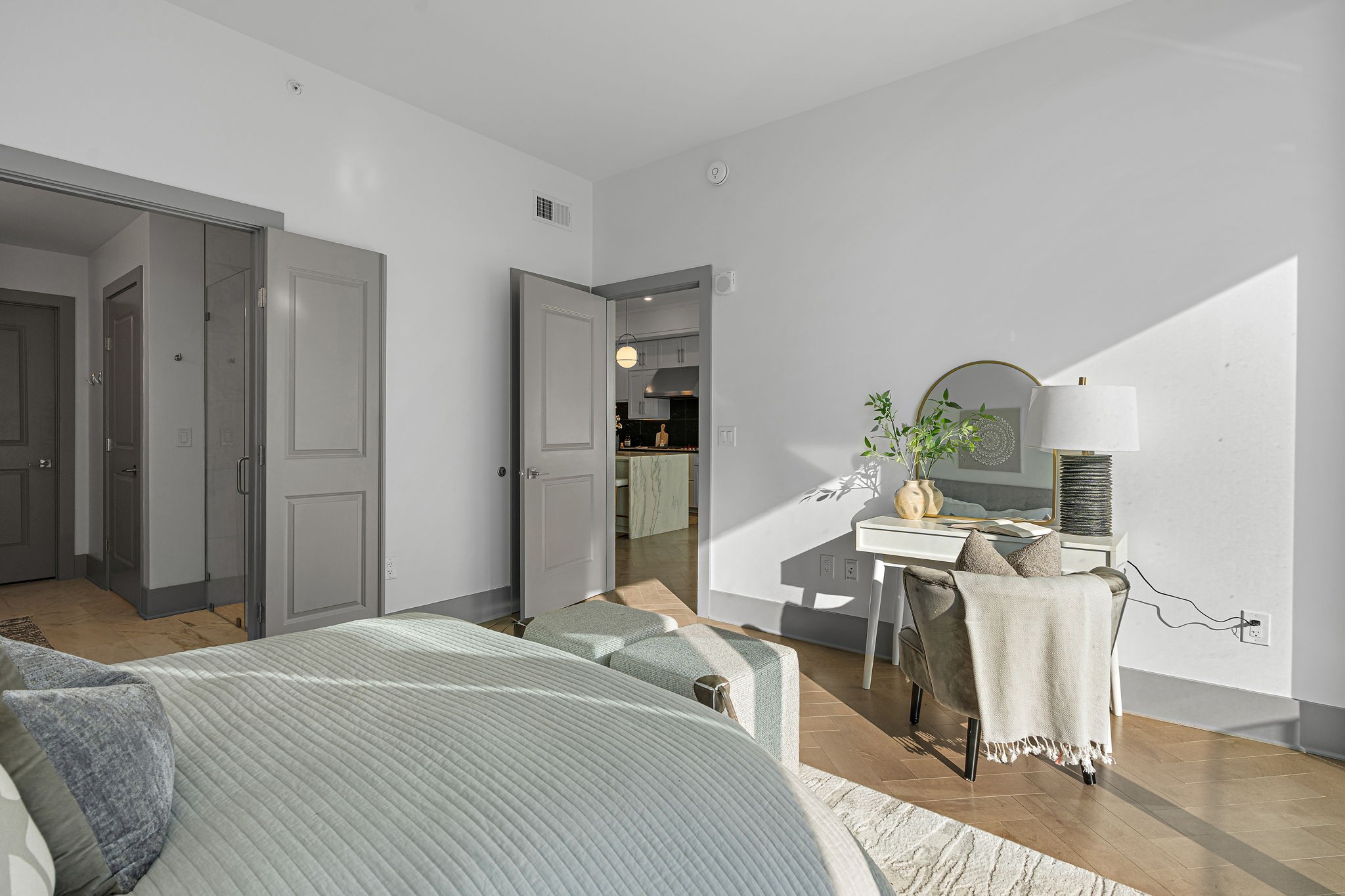 1616 West End Ave Unit: 2005