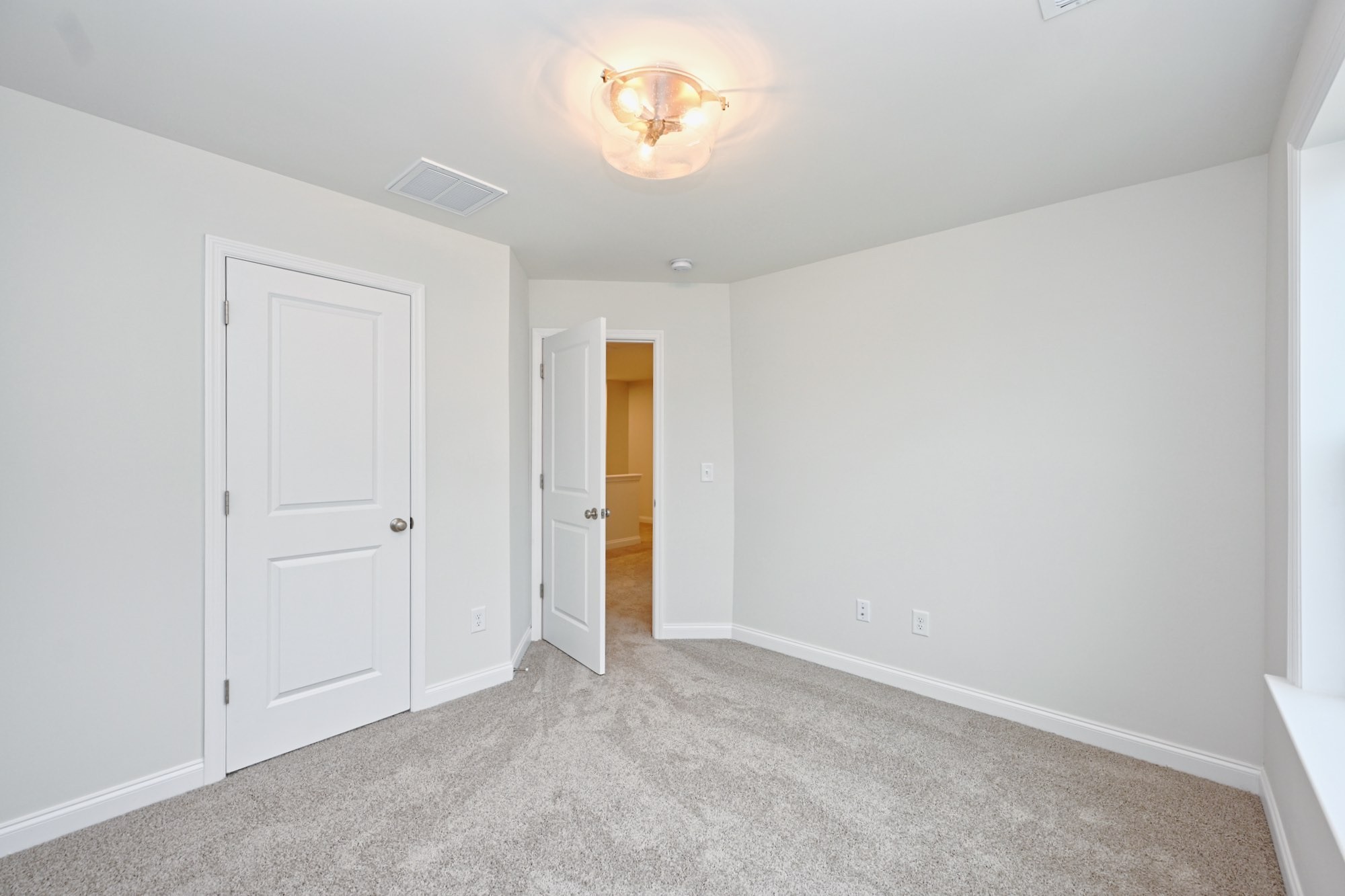 2305 Juneau Ln