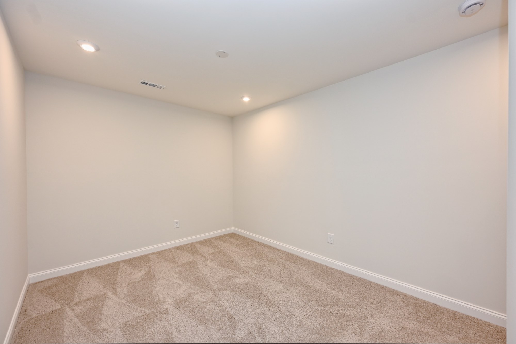 2305 Juneau Ln