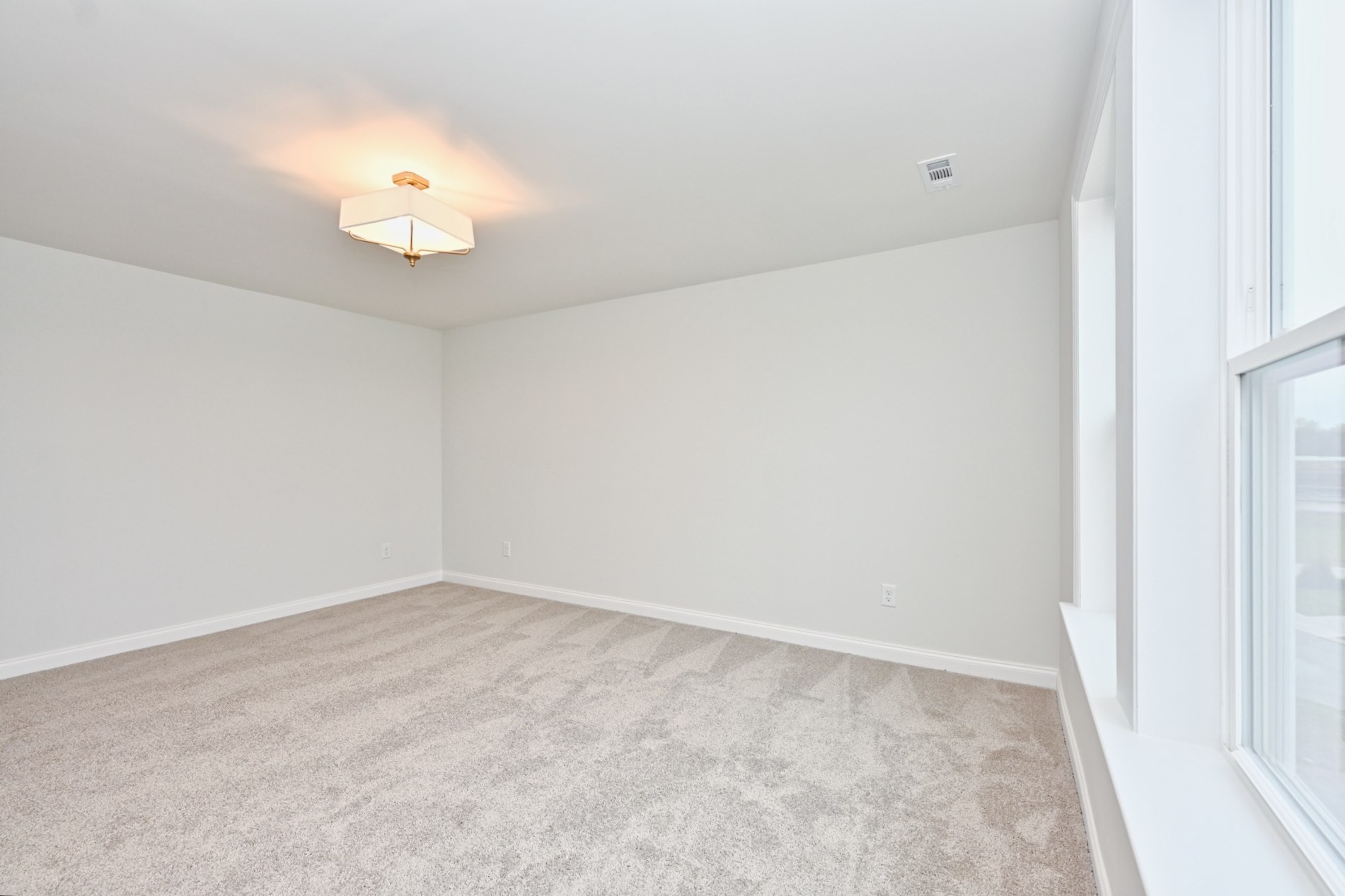 2305 Juneau Ln