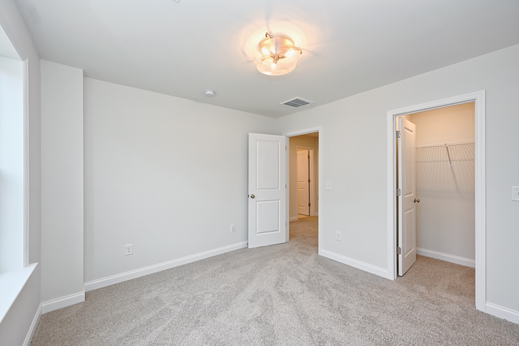 2305 Juneau Ln