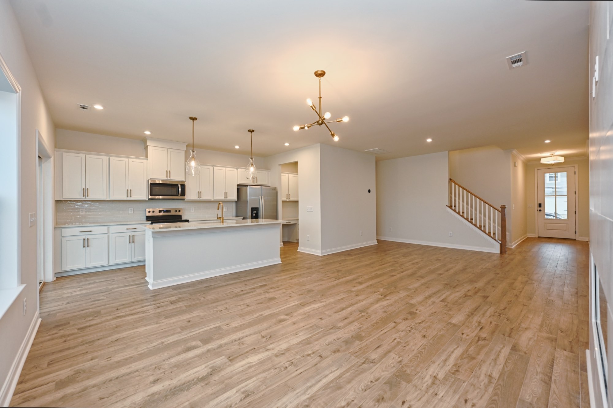 2305 Juneau Ln