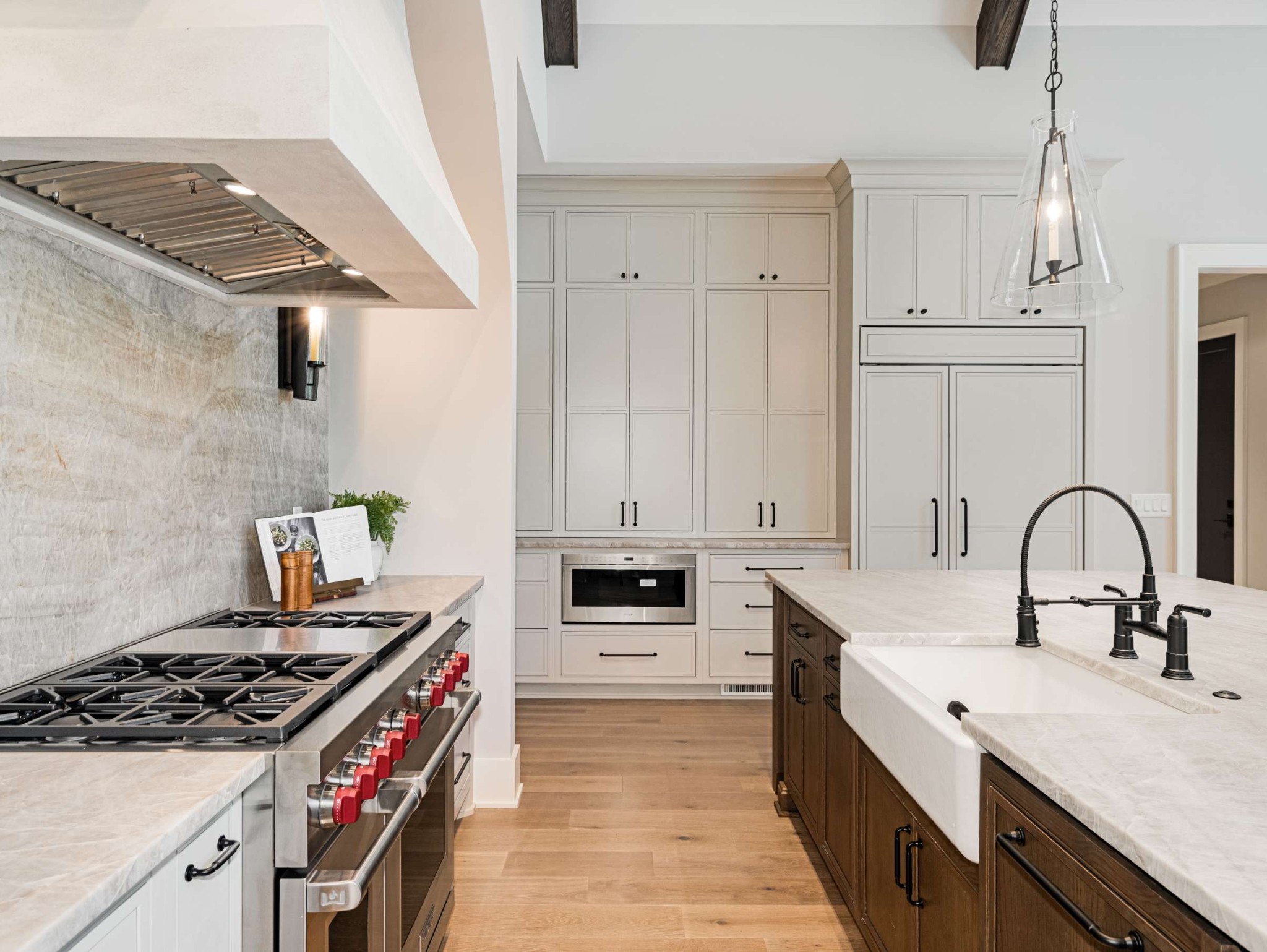 894 Van Leer Dr