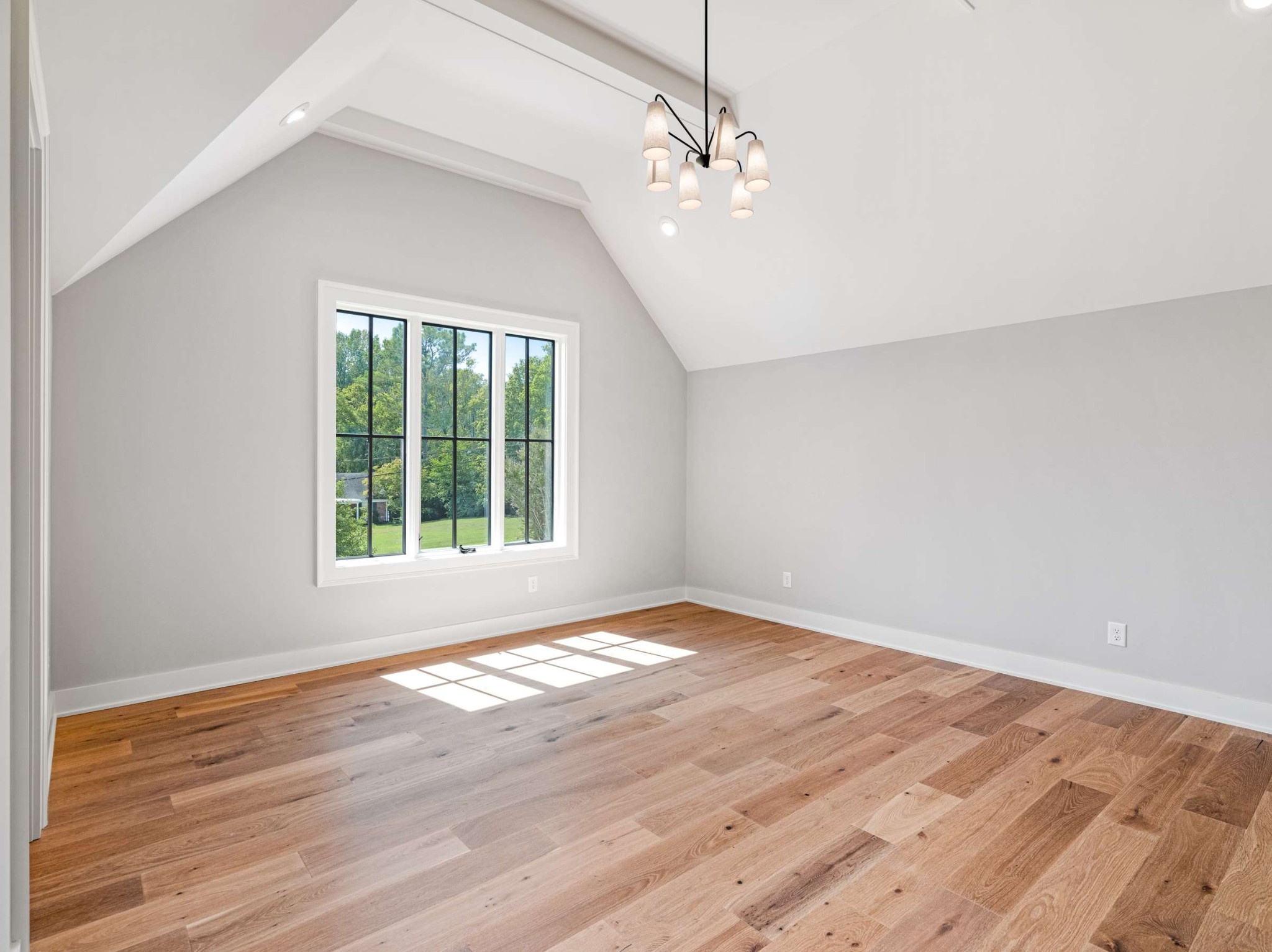 894 Van Leer Dr