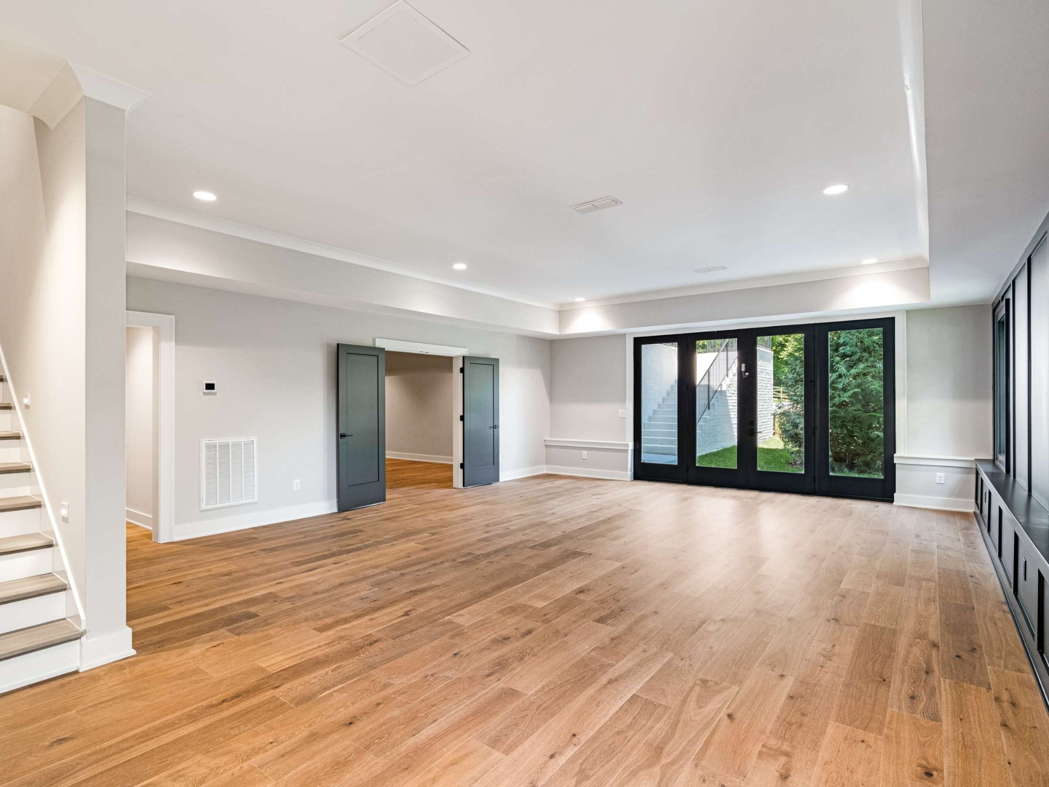 894 Van Leer Dr