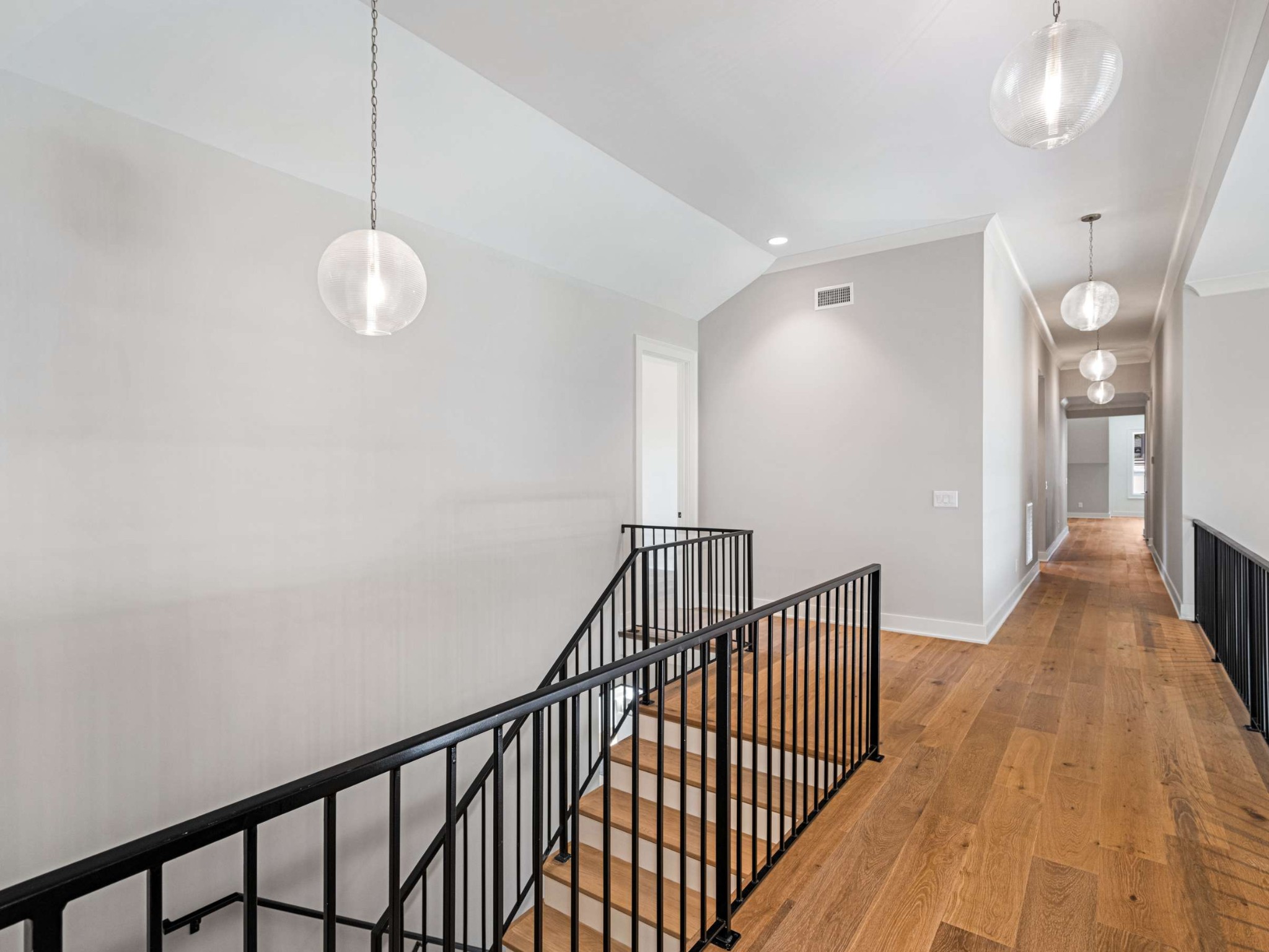894 Van Leer Dr