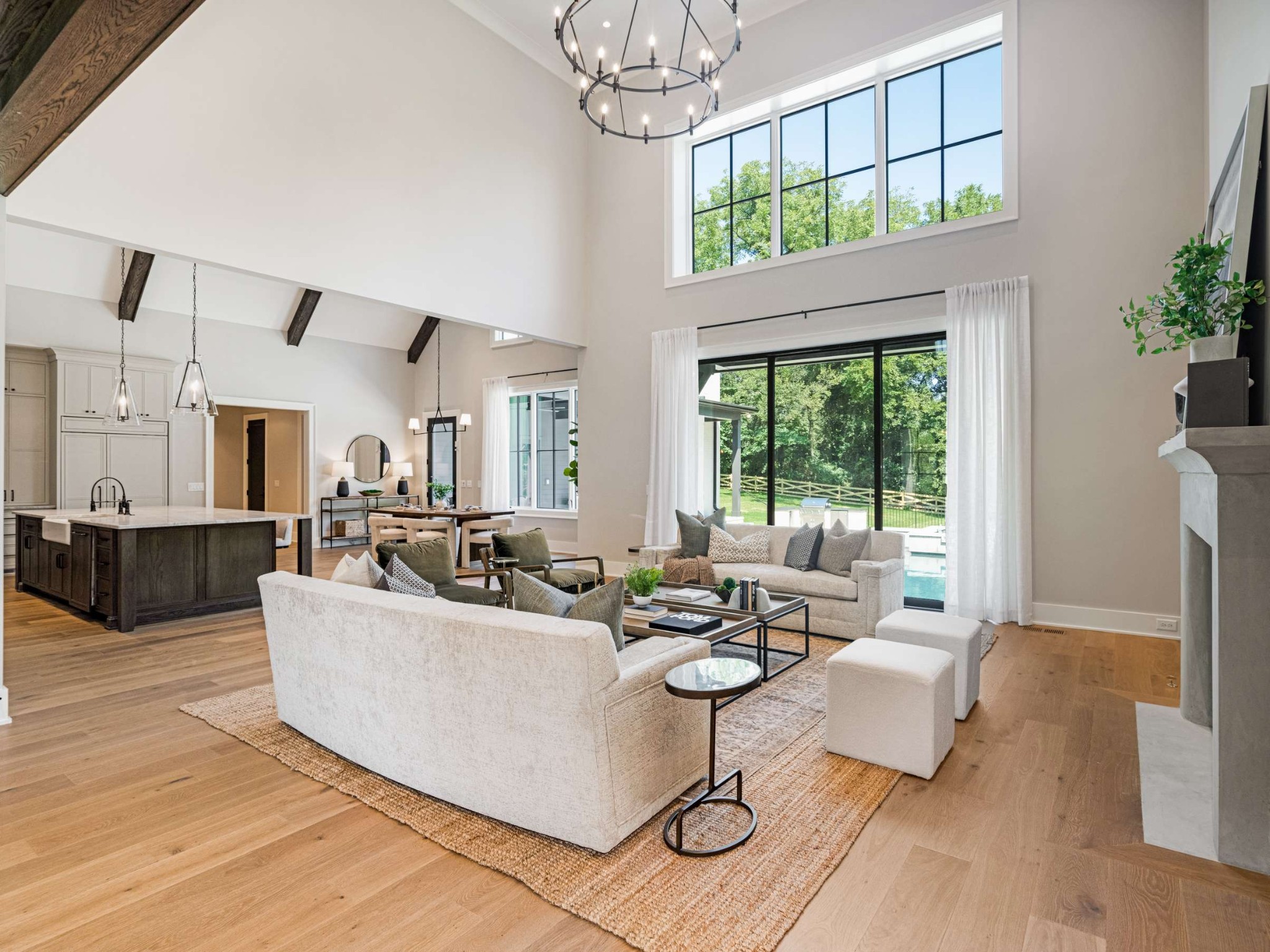 894 Van Leer Dr