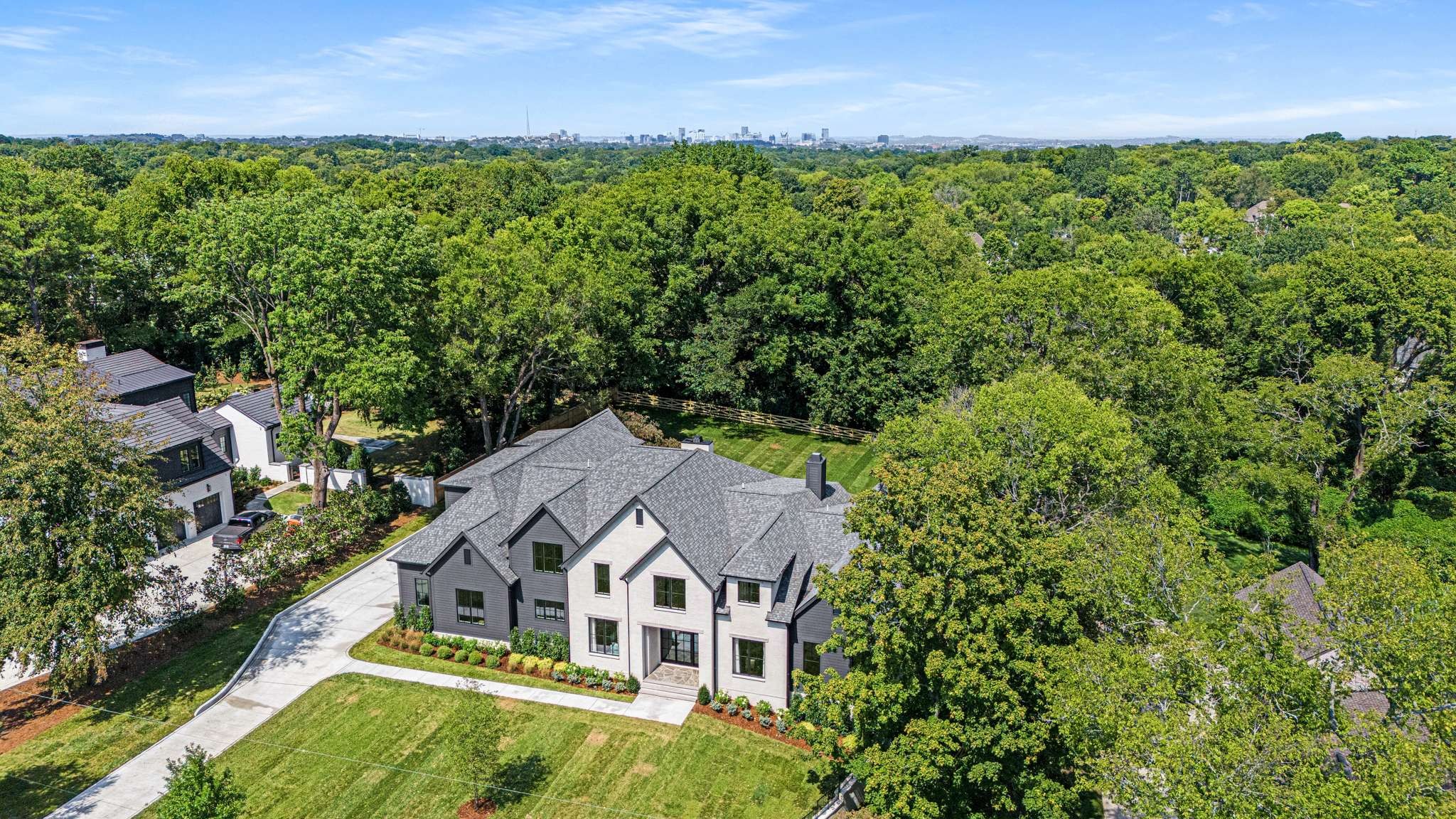 894 Van Leer Dr
