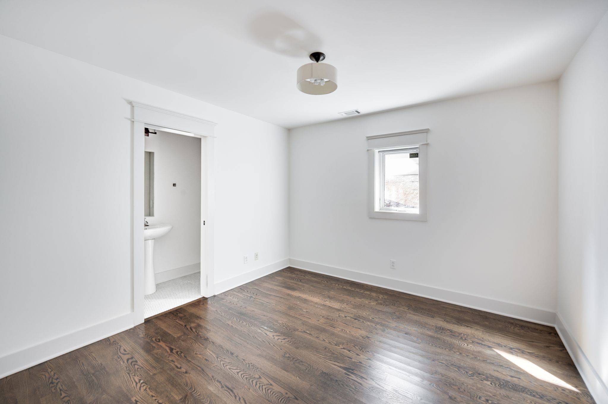 511B Chesterfield Ave