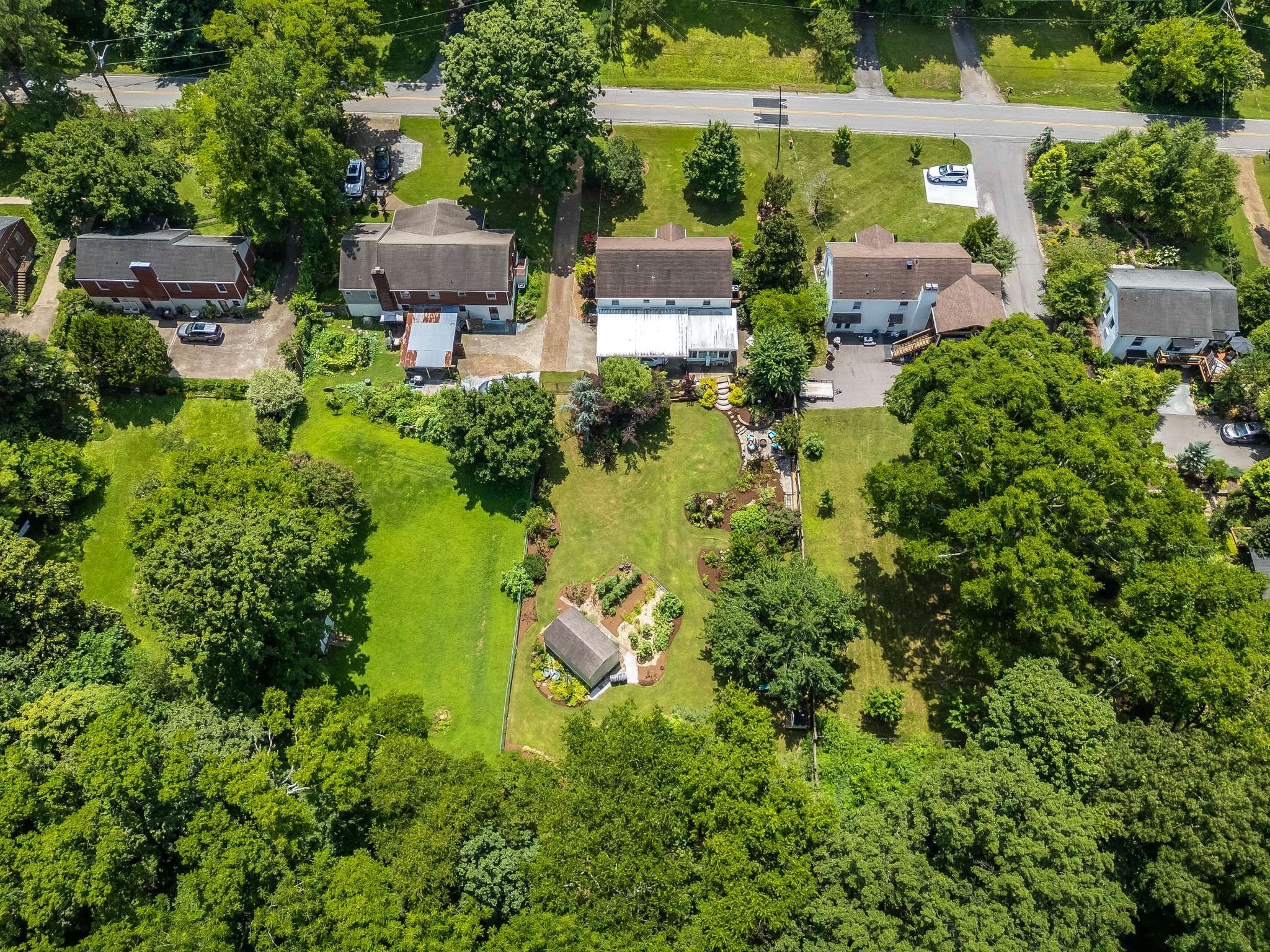 830 Hillwood Blvd