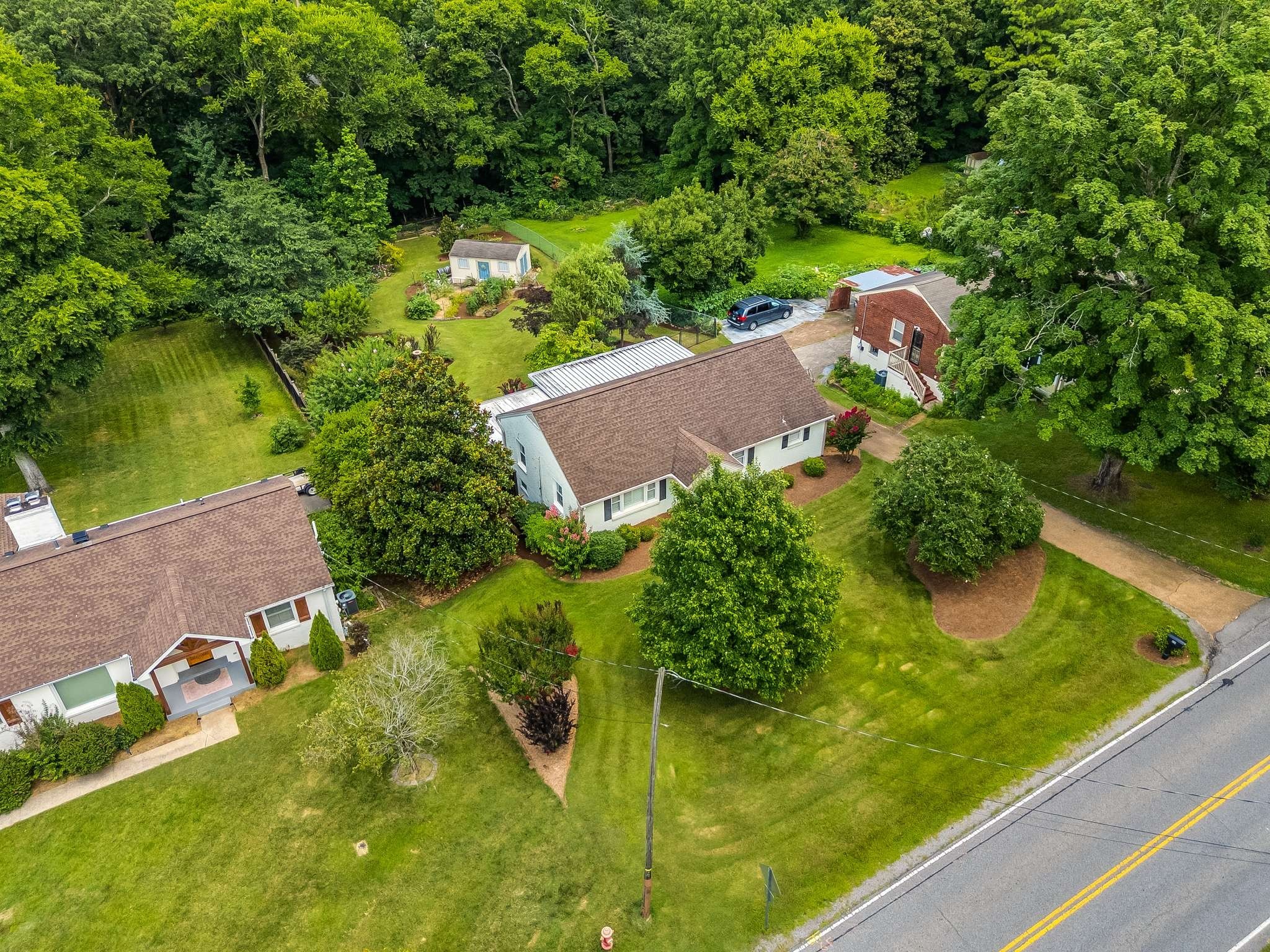 830 Hillwood Blvd