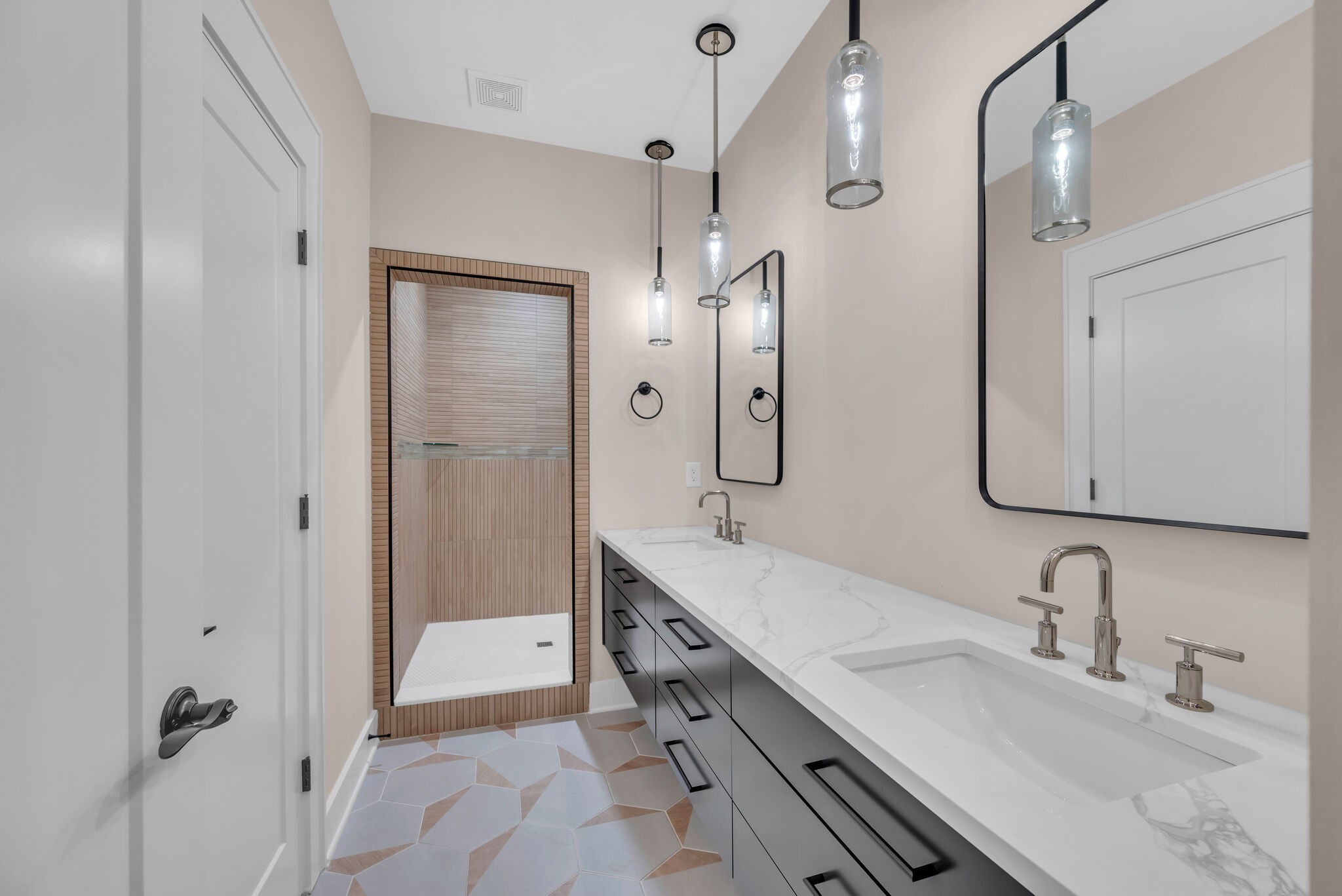 5611 Franklin Pike Unit: 106
