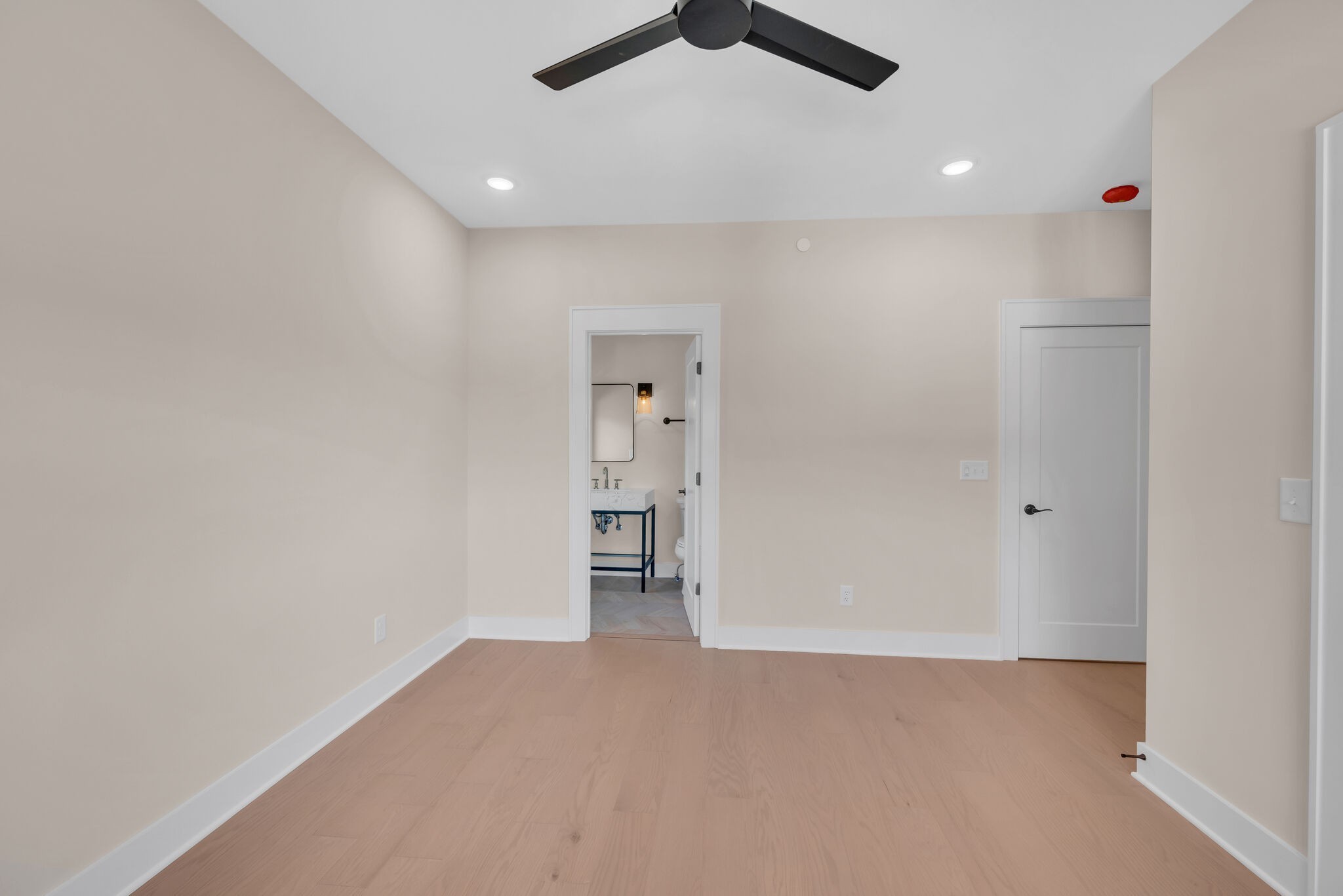 5611 Franklin Pike Unit: 106