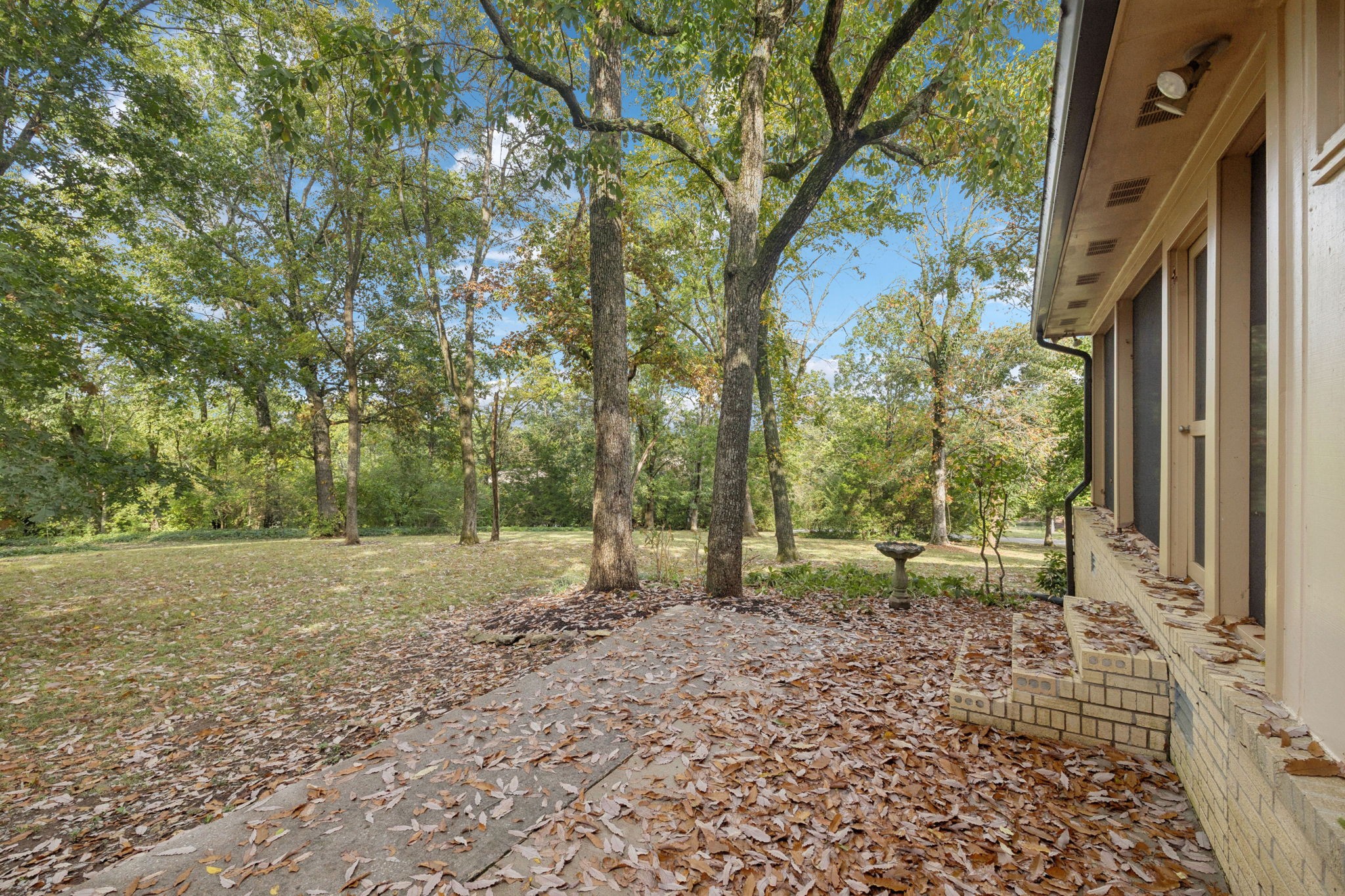 5022 Chaffin Dr