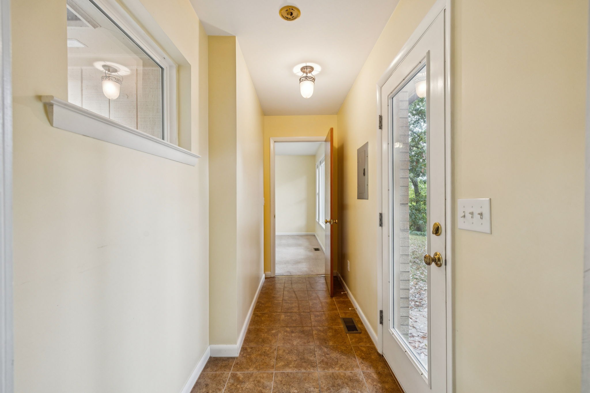 5022 Chaffin Dr