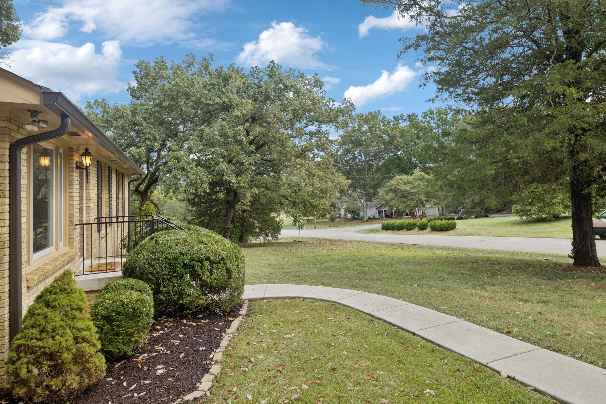 5022 Chaffin Dr