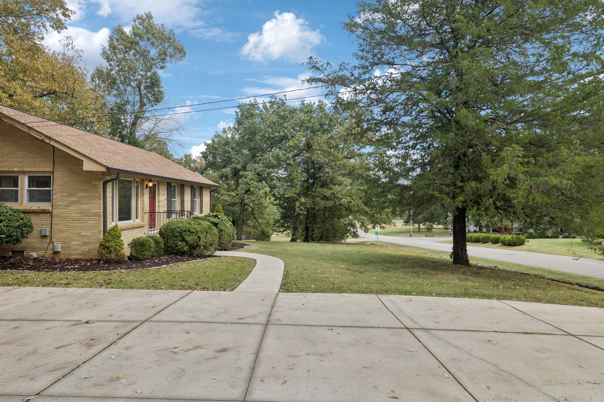 5022 Chaffin Dr