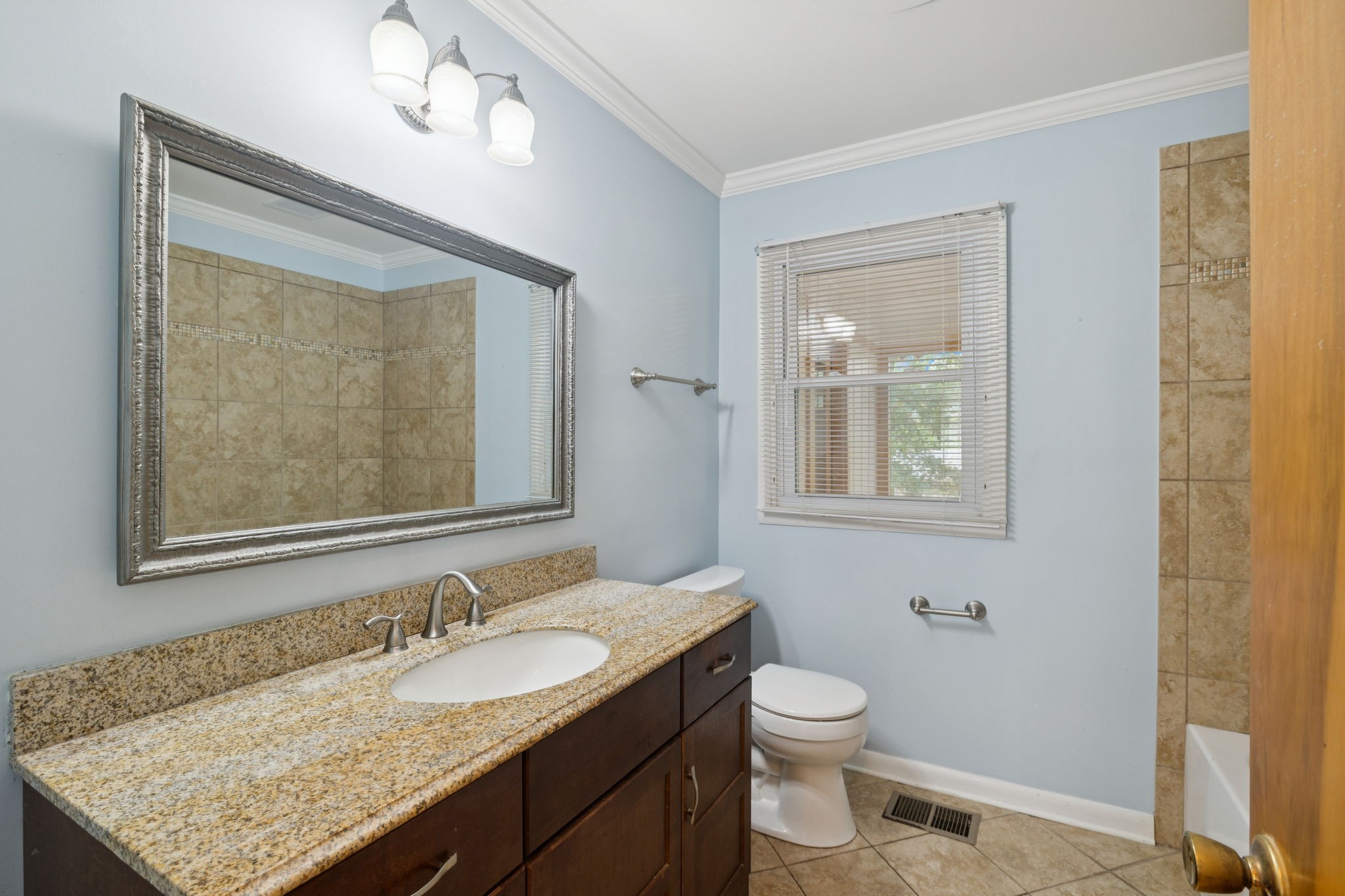 5022 Chaffin Dr