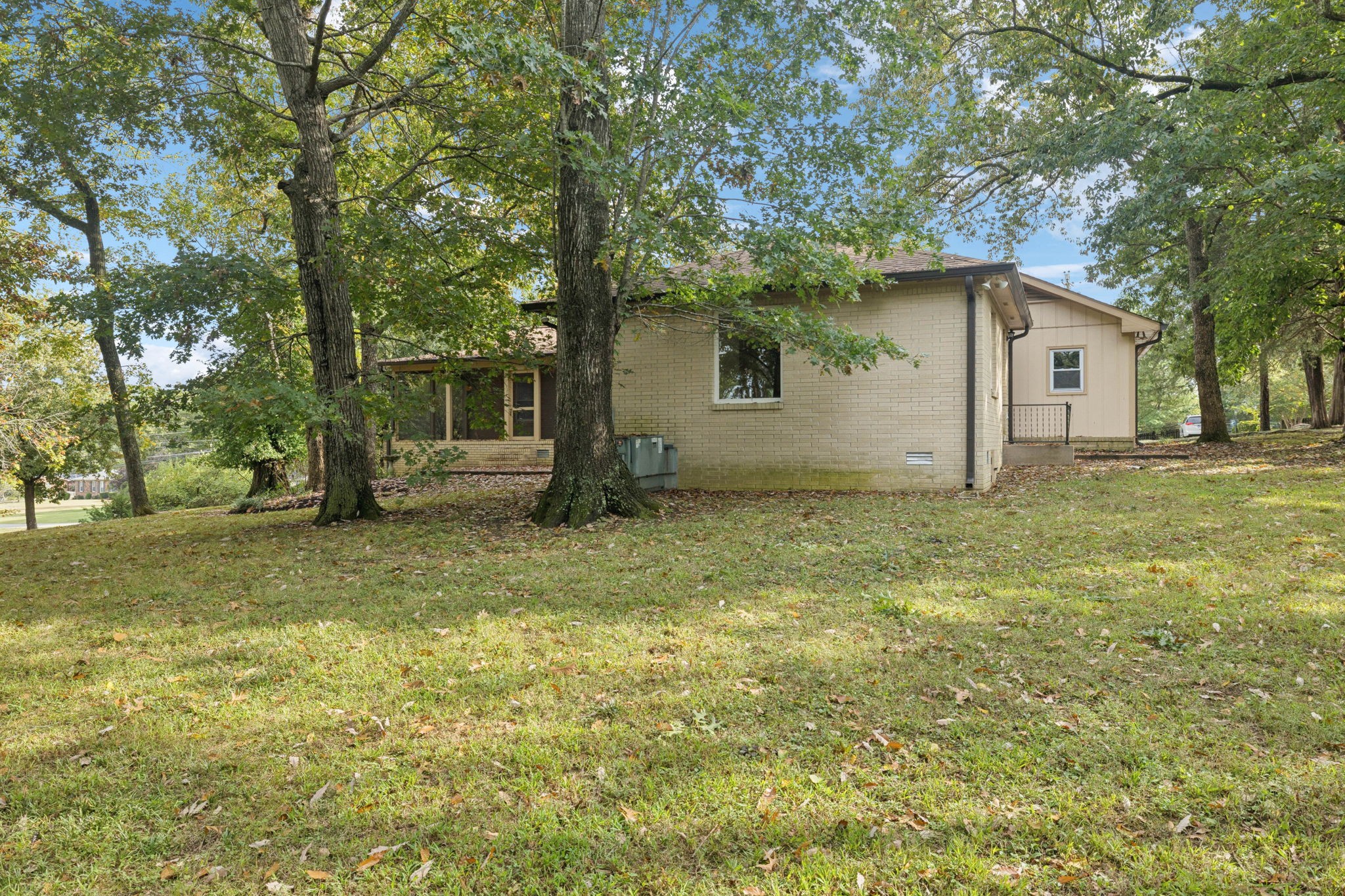 5022 Chaffin Dr