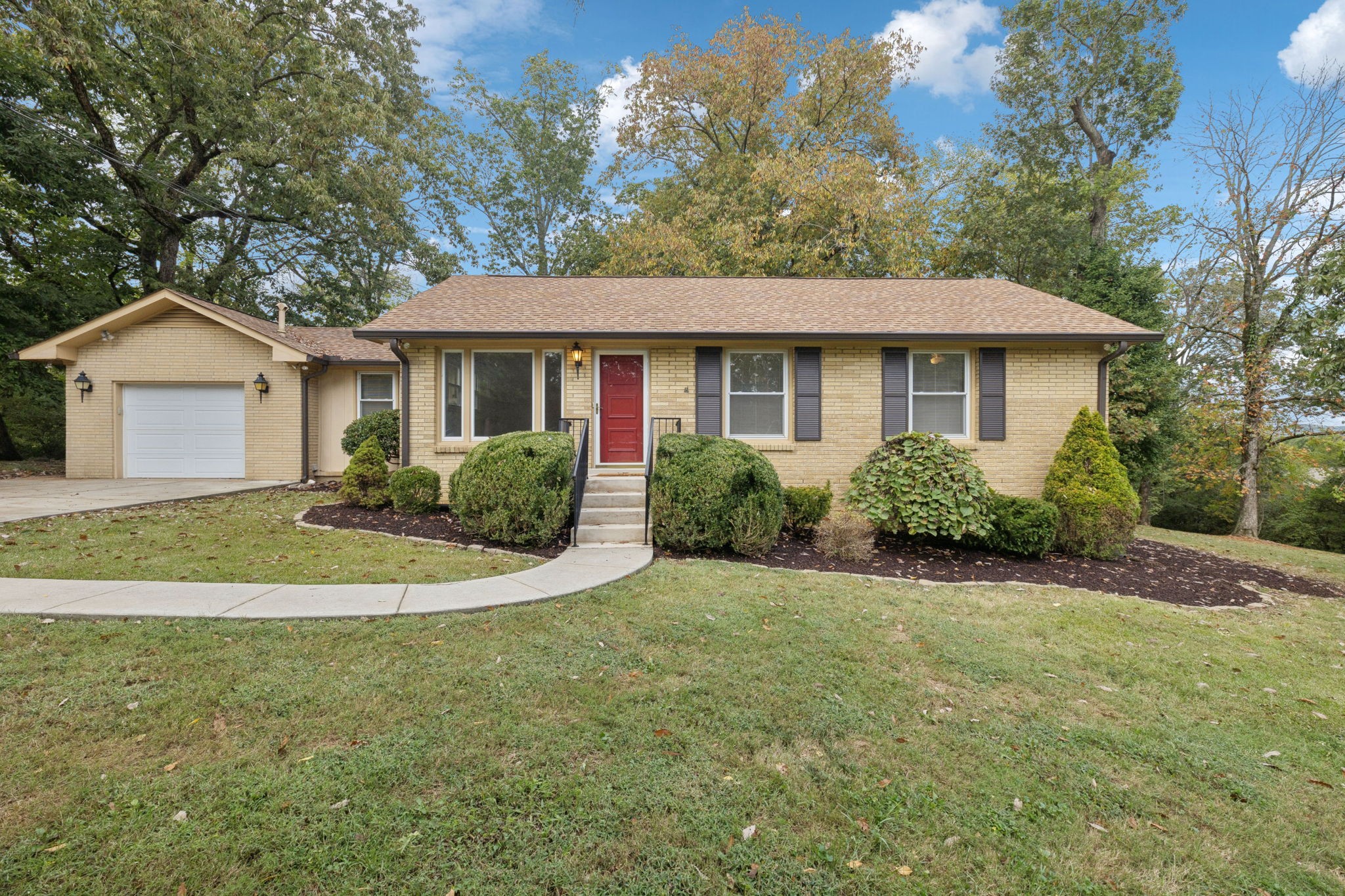 5022 Chaffin Dr