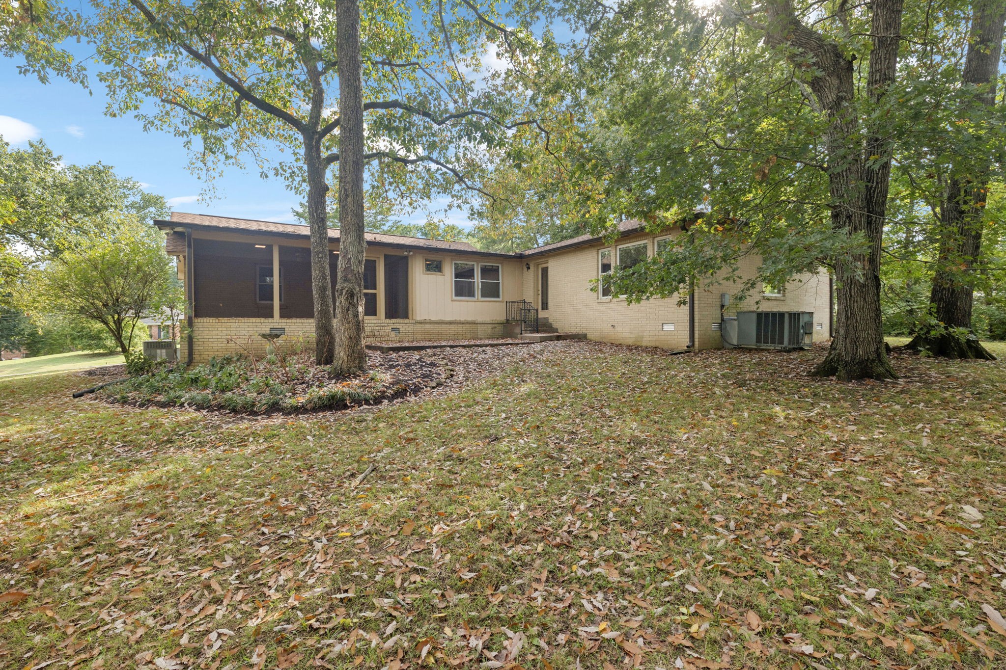 5022 Chaffin Dr